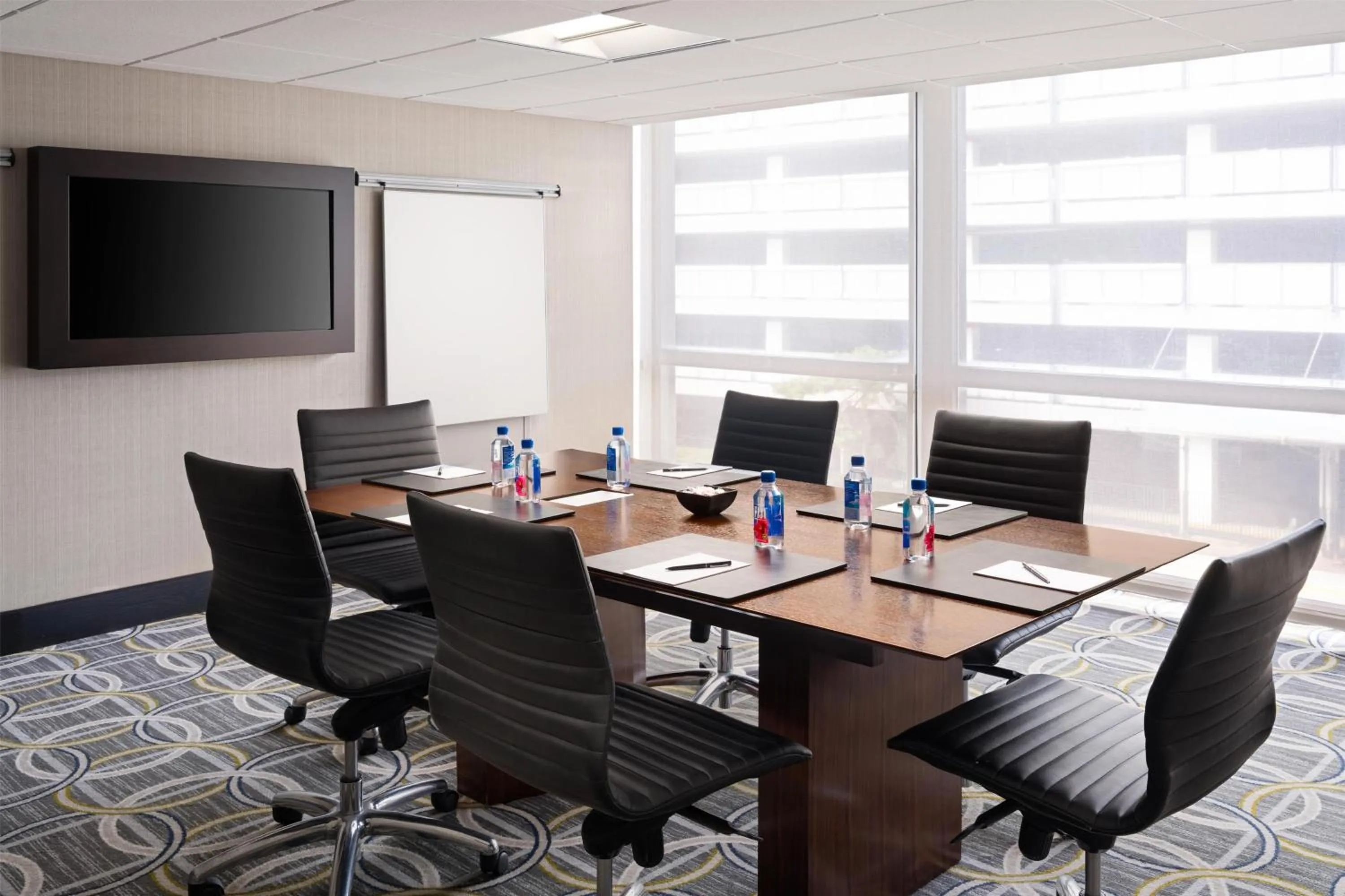 Meeting/conference room in Hilton Chicago O'Hare Airport