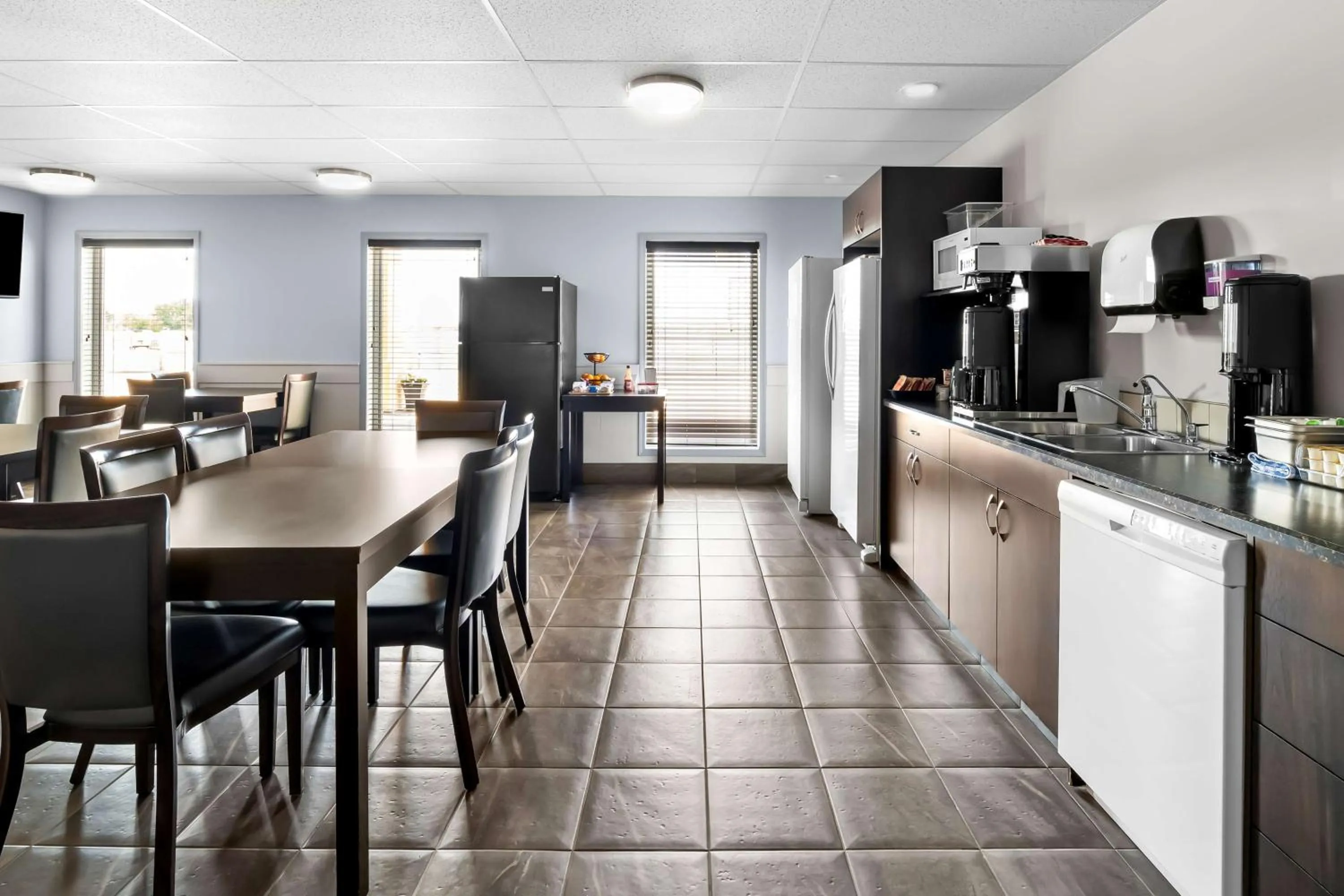 Breakfast in SureStay Studio by Best Western Hardisty