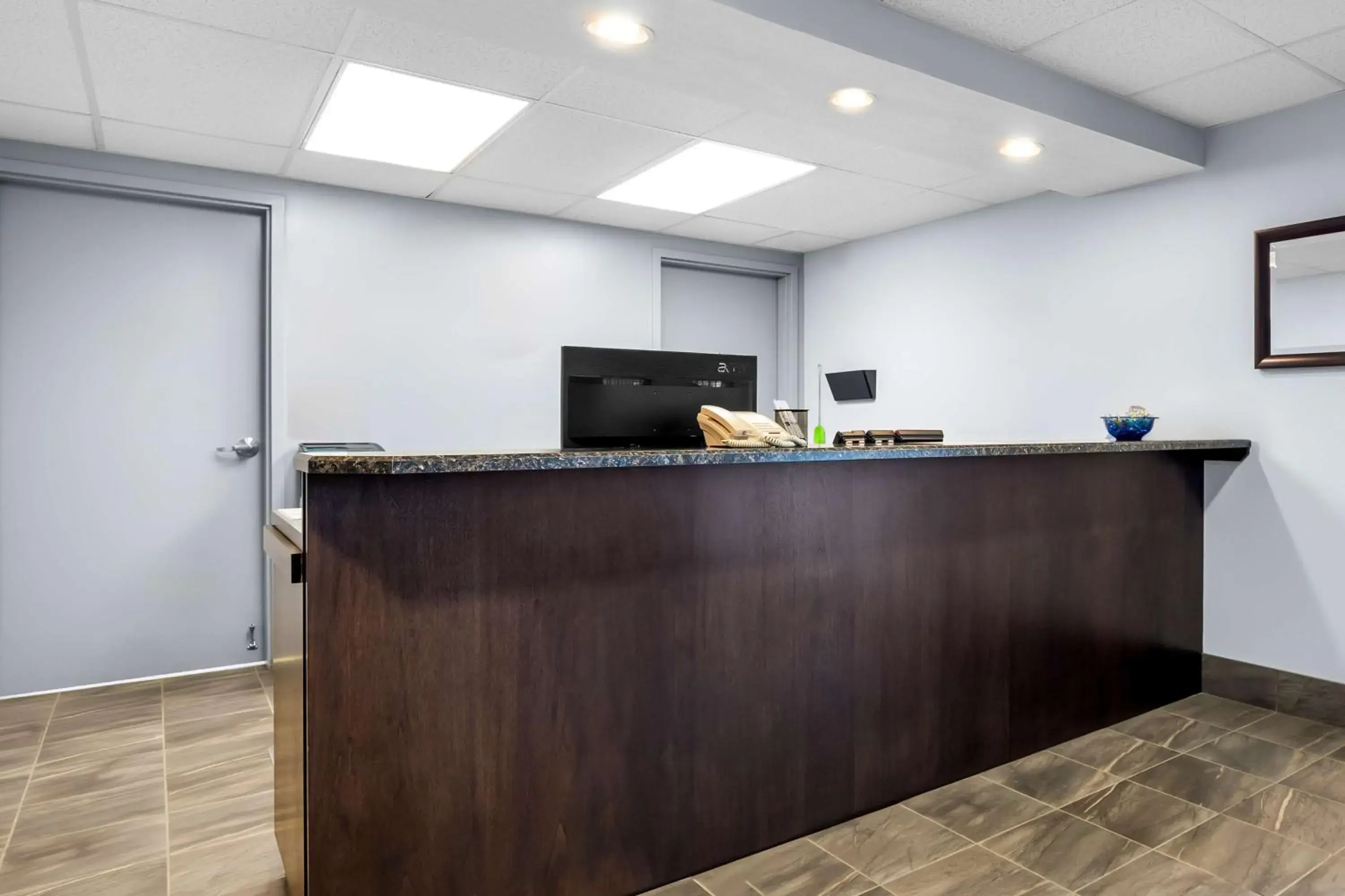 Lobby or reception in SureStay Studio by Best Western Hardisty Lobby or reception in SureStay Studio by Best Western Hardisty