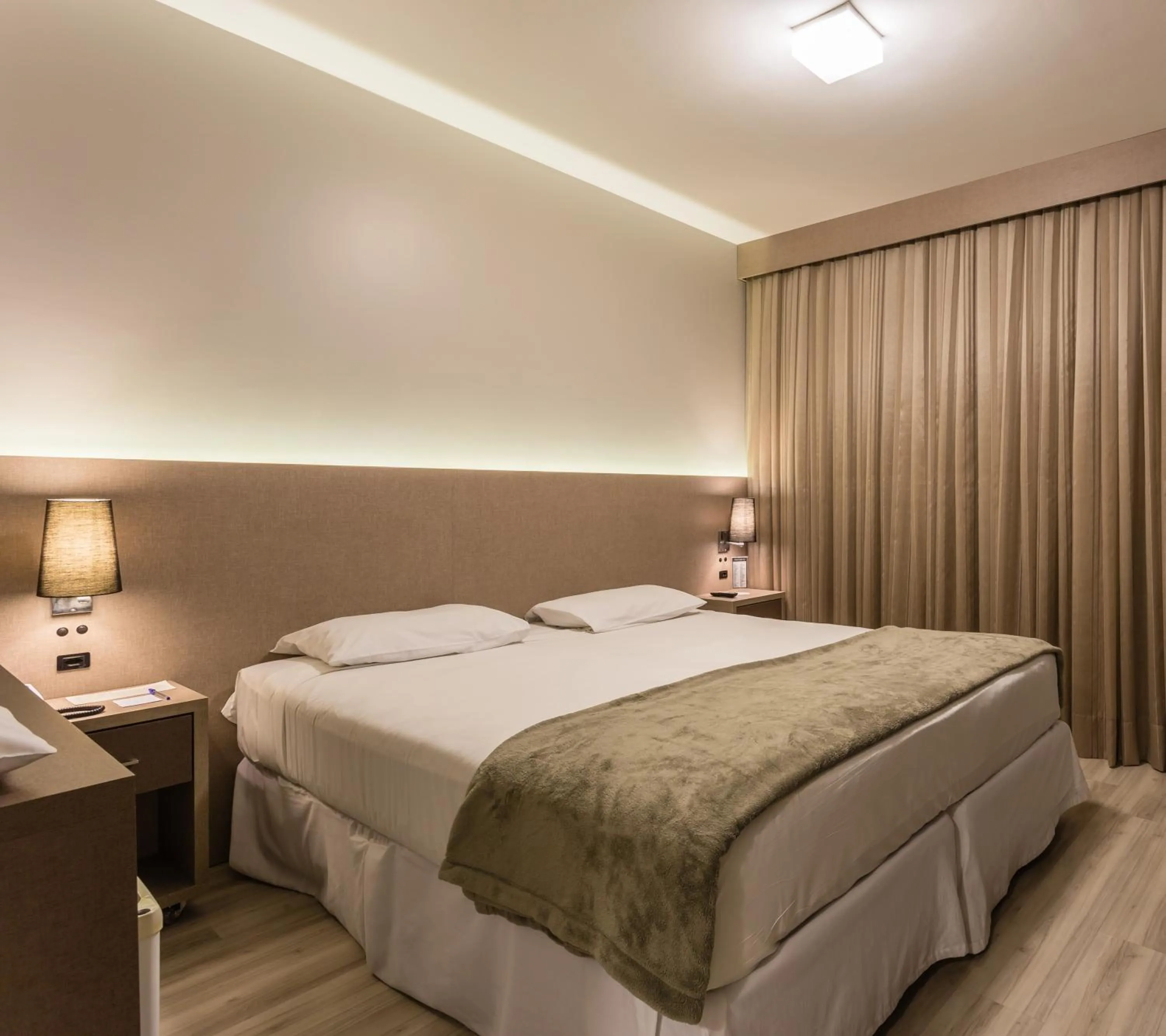 View (from property/room), Bed in Hotel Farol da Ilha