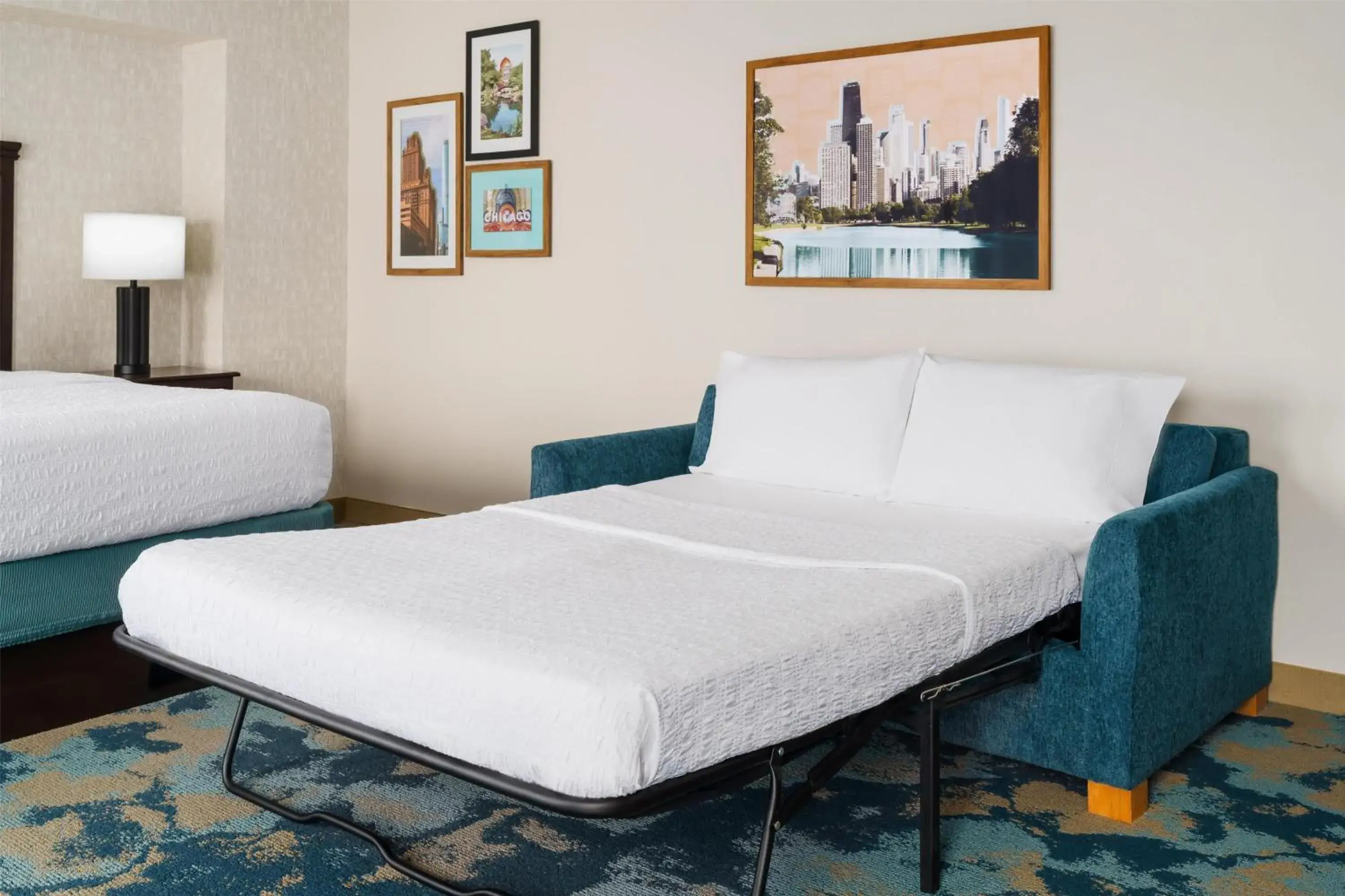 Bed in Hampton Inn Chicago-Midway Airport Bed in Hampton Inn Chicago-Midway Airport