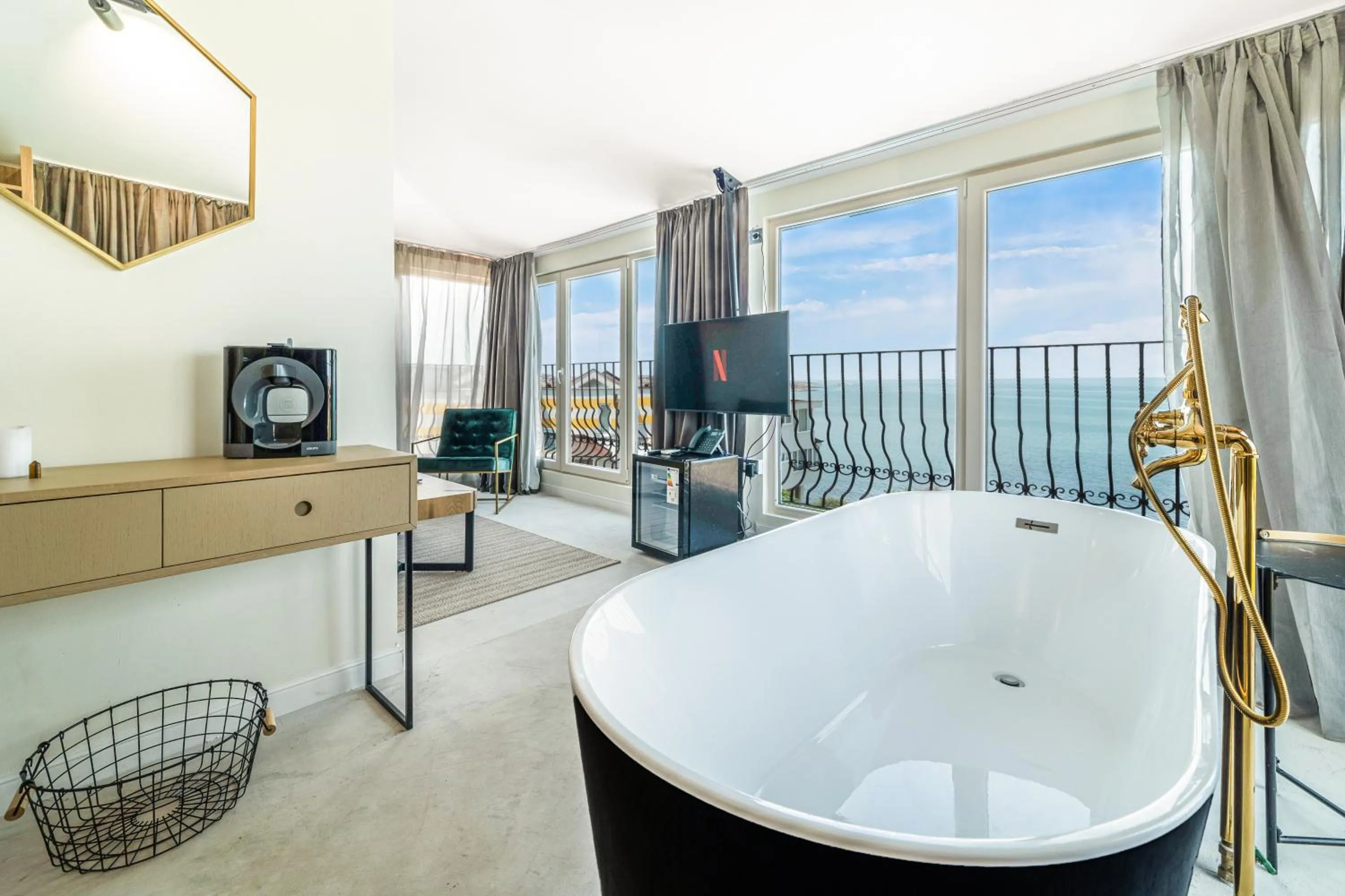 TV and multimedia in Relax Sozopol