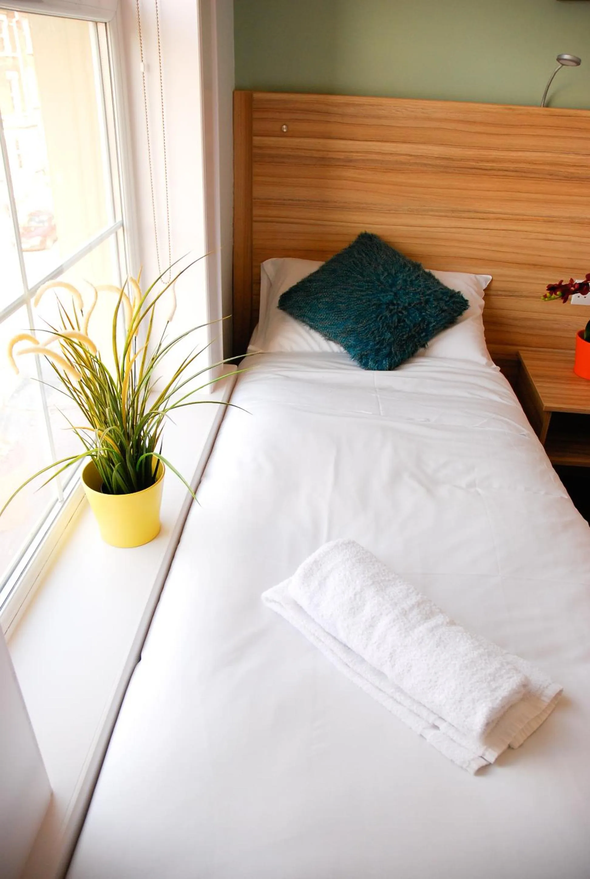 Bed in Botanic Rest Queens Quarter