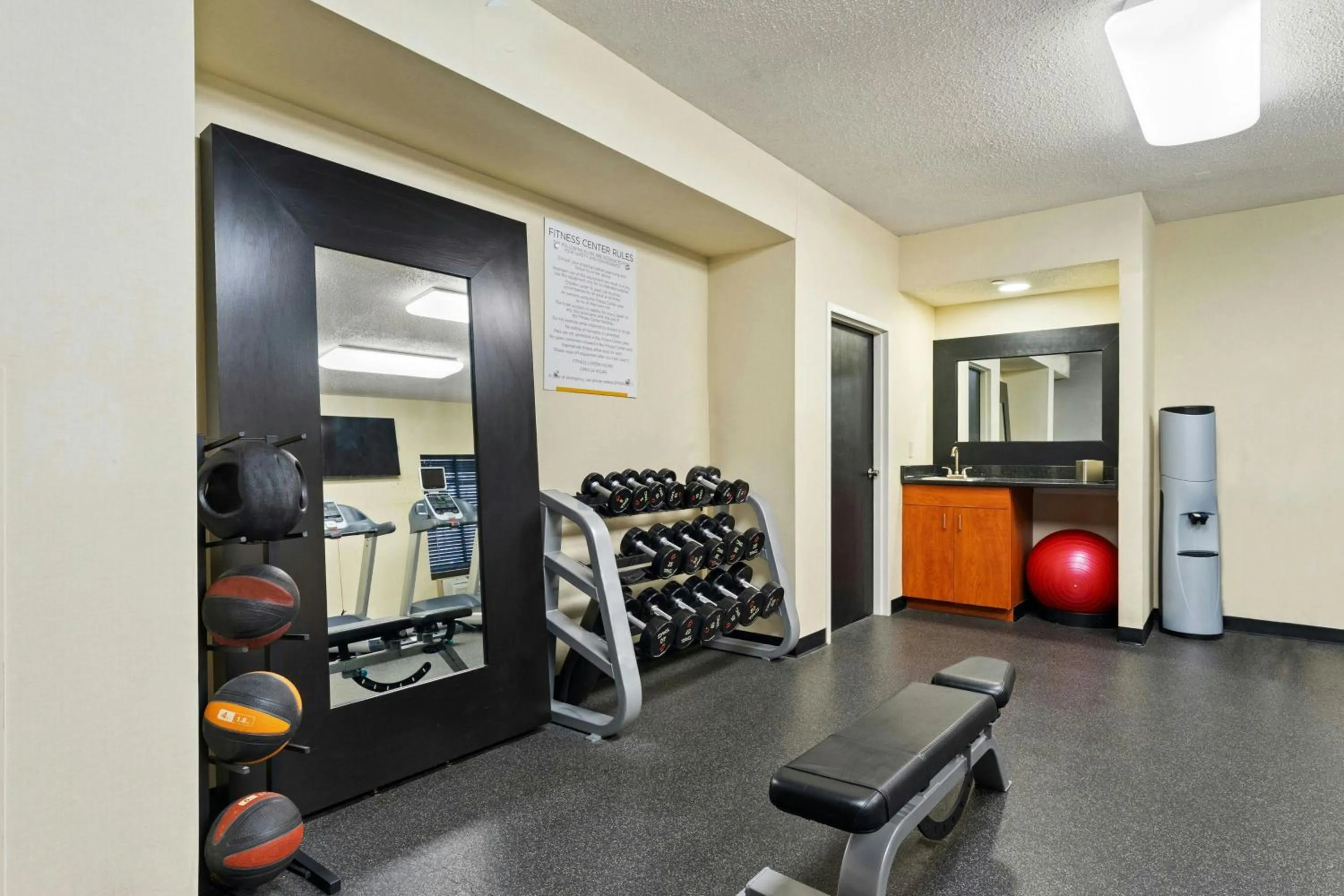 Fitness centre/facilities in Elgin Inn