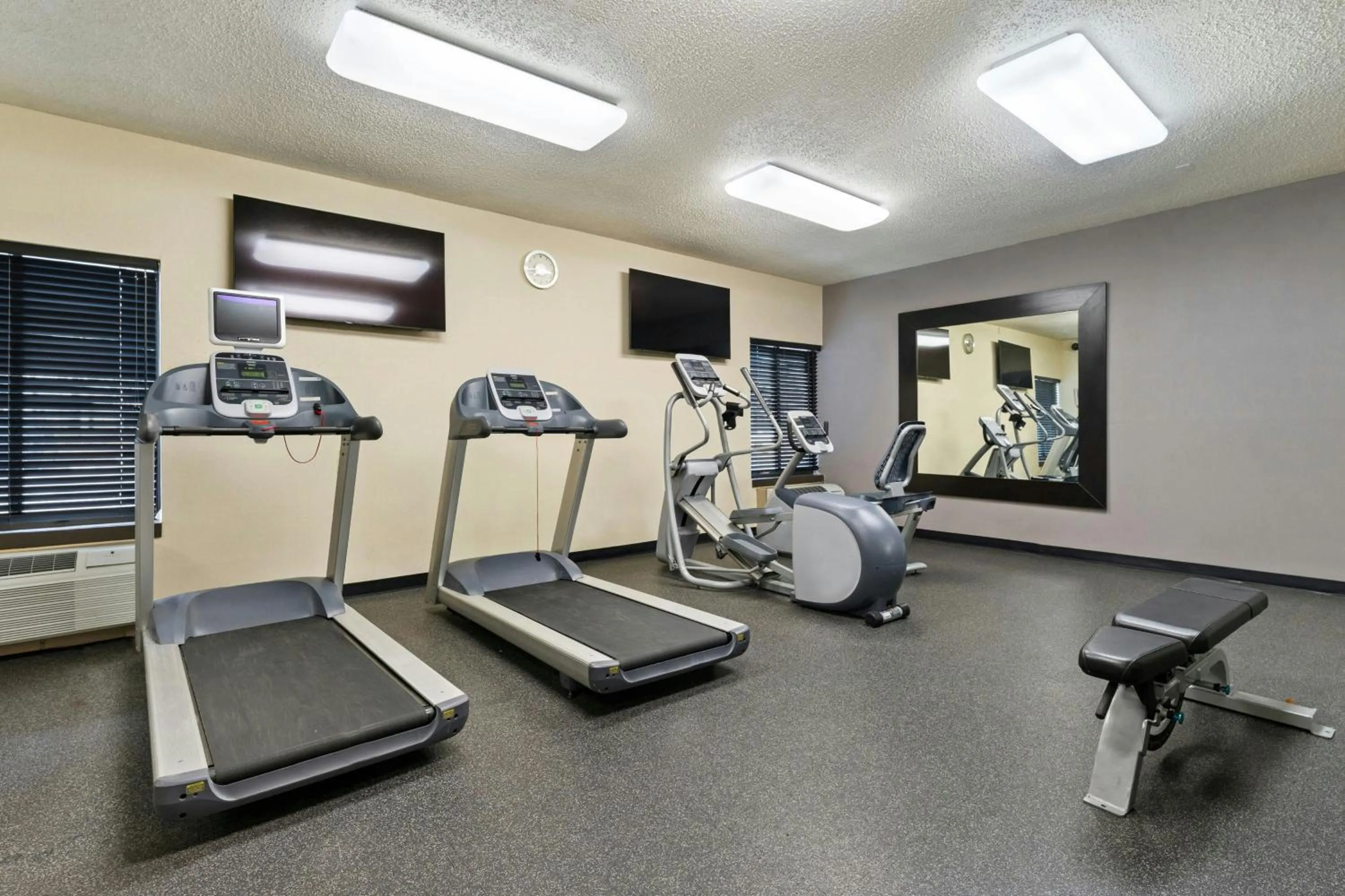 Fitness centre/facilities in Elgin Inn