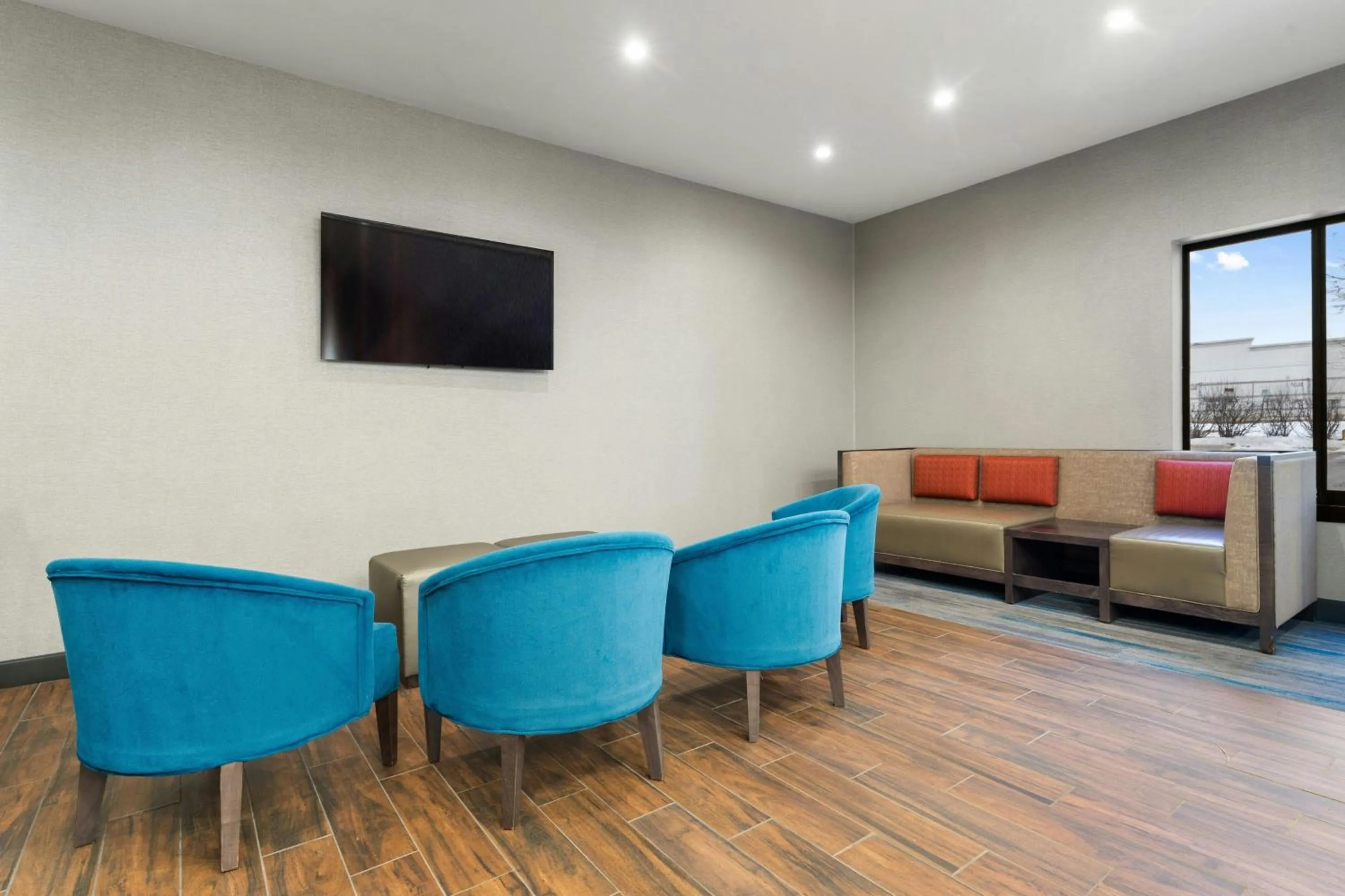 Lobby or reception in Elgin Inn
