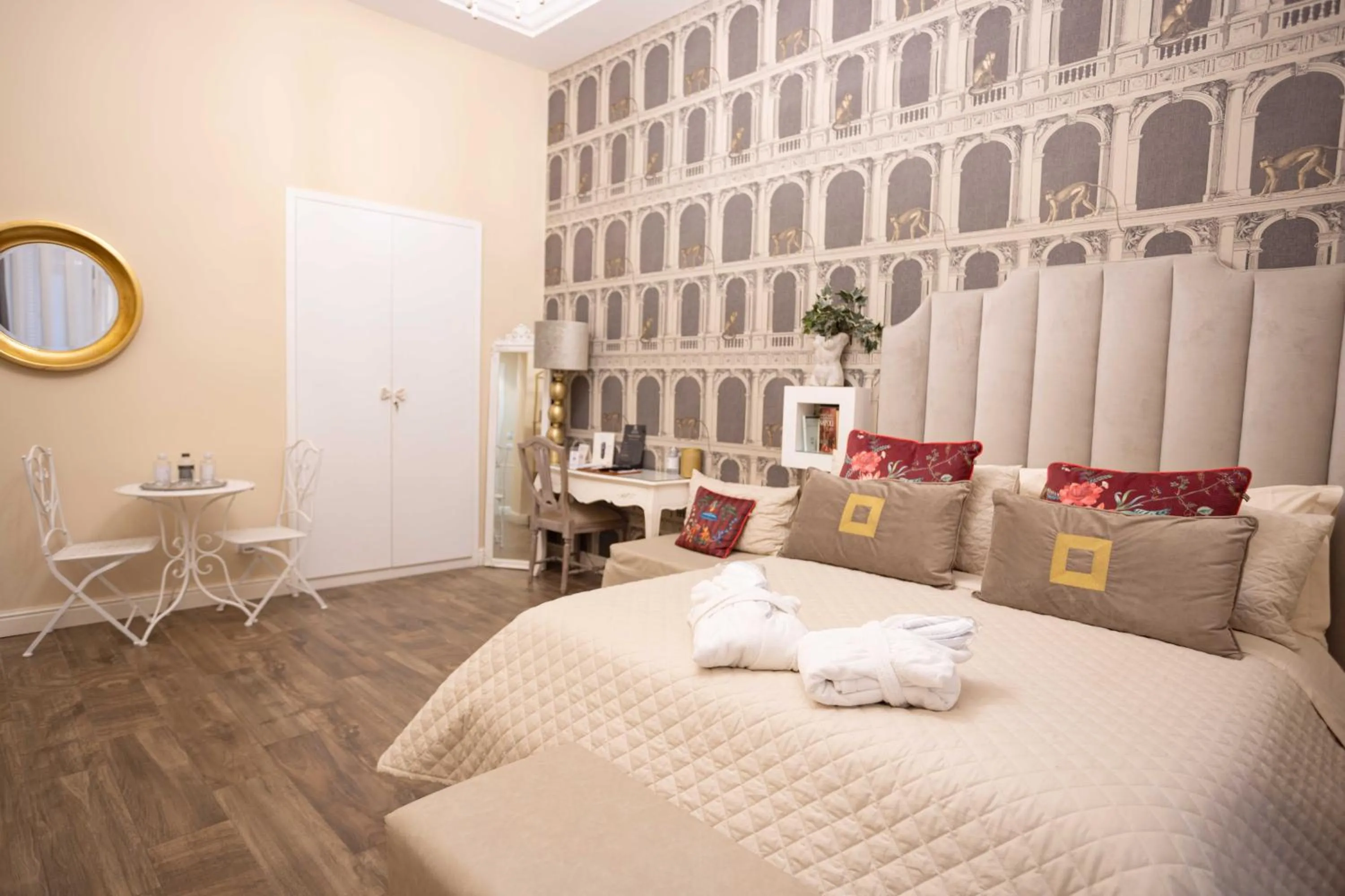 Bed in Domus Deorum Deluxe