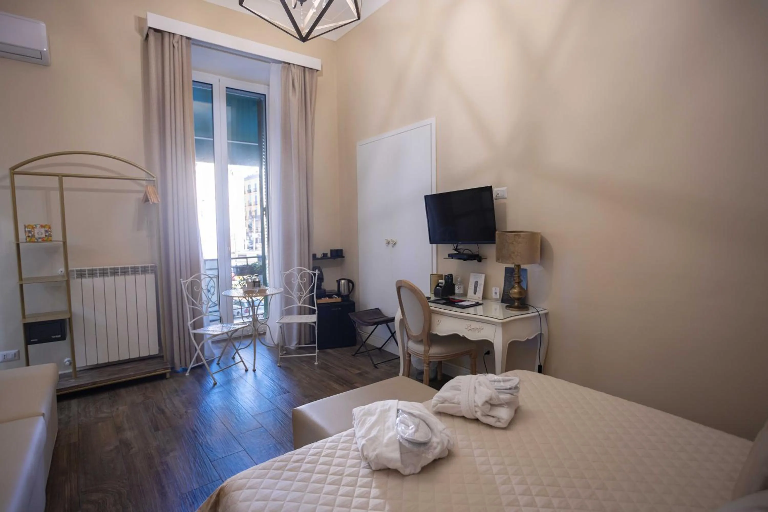 Bed in Domus Deorum Deluxe