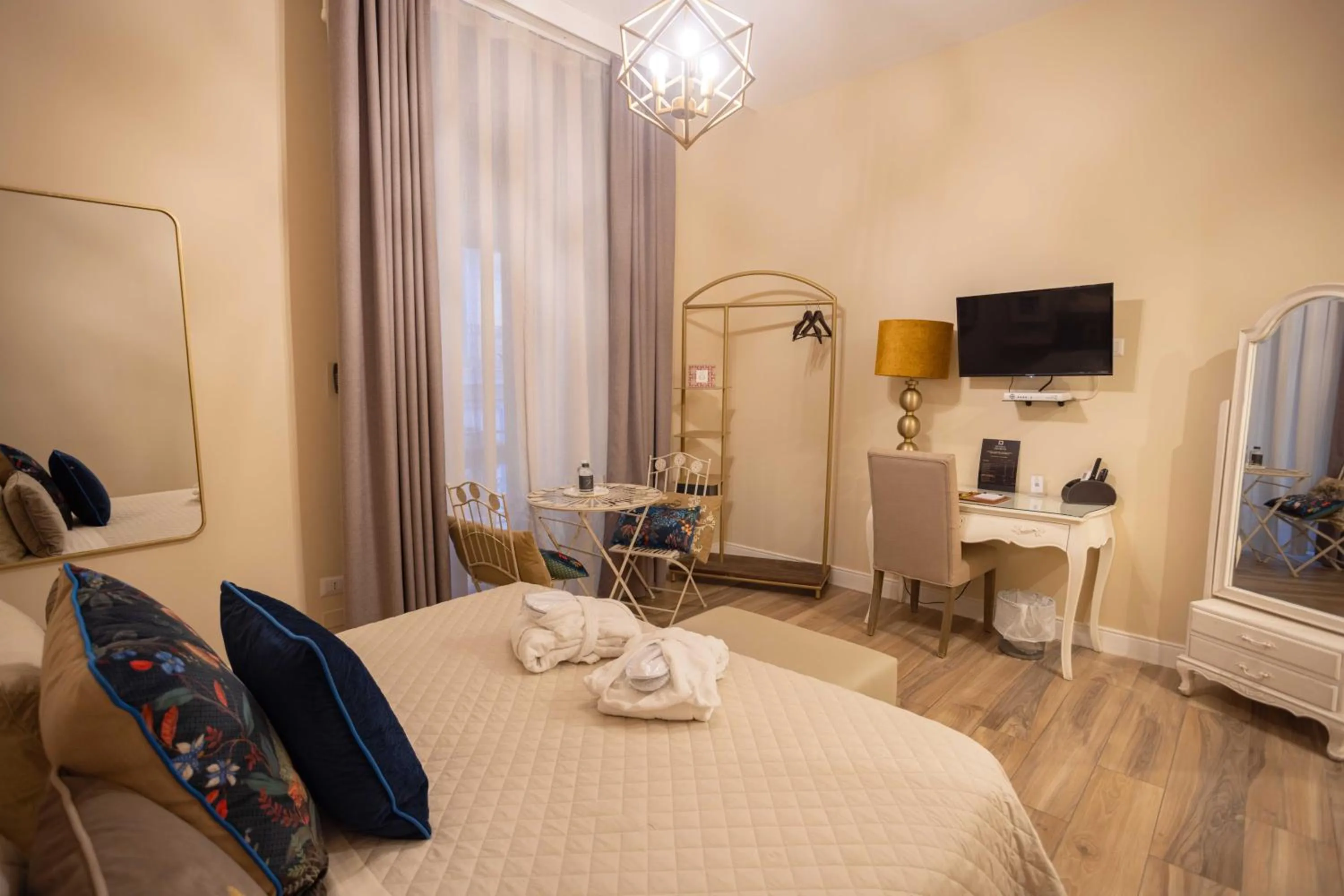 Bed in Domus Deorum Deluxe