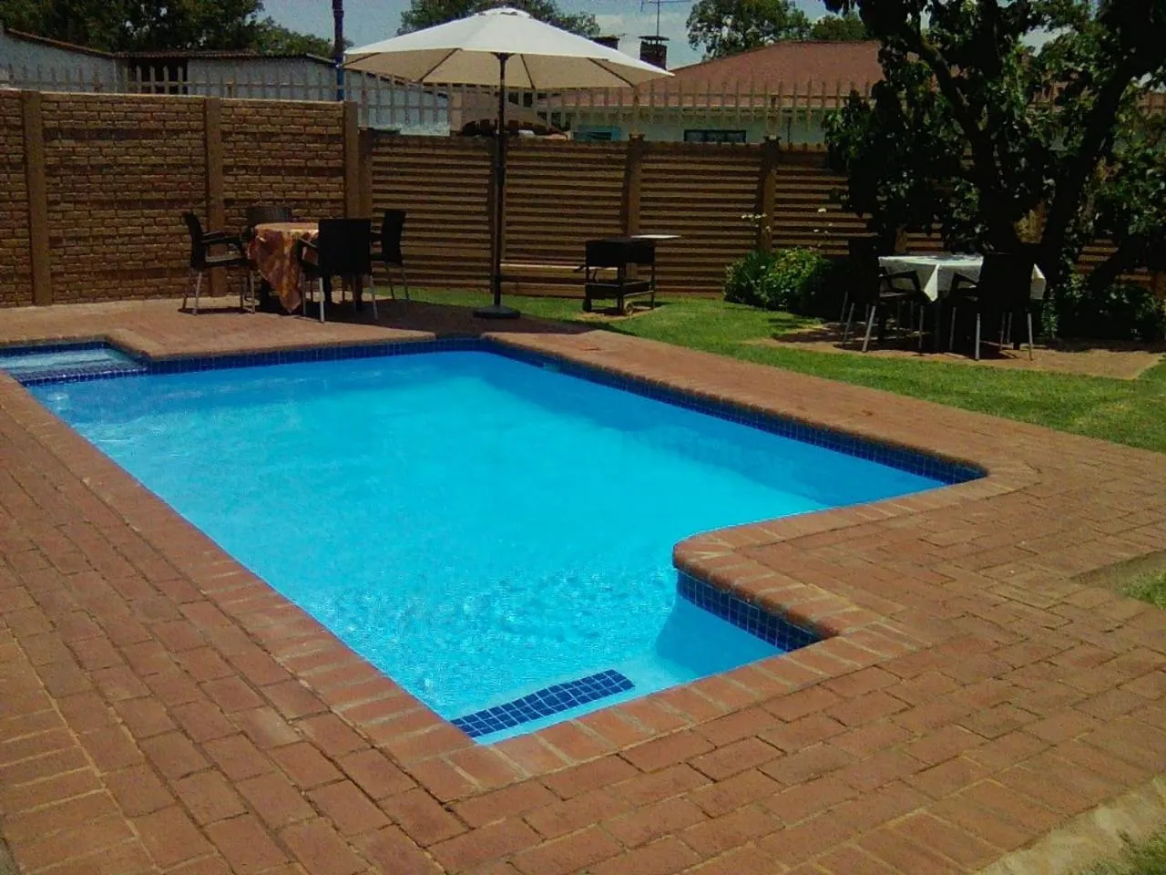 Garden in White Rose Guest House