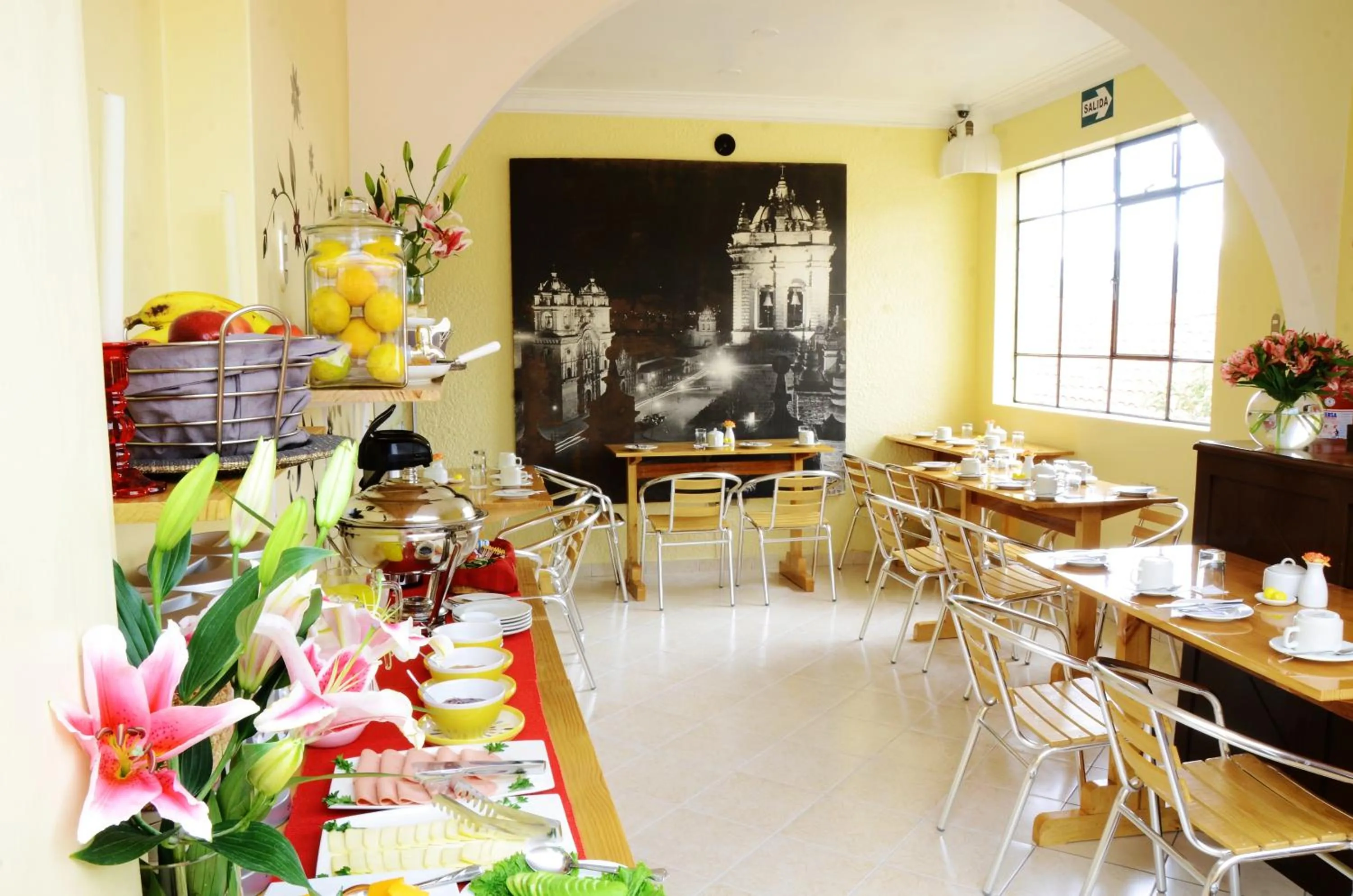 Lounge or bar in Hostal & Apartments El Triunfo