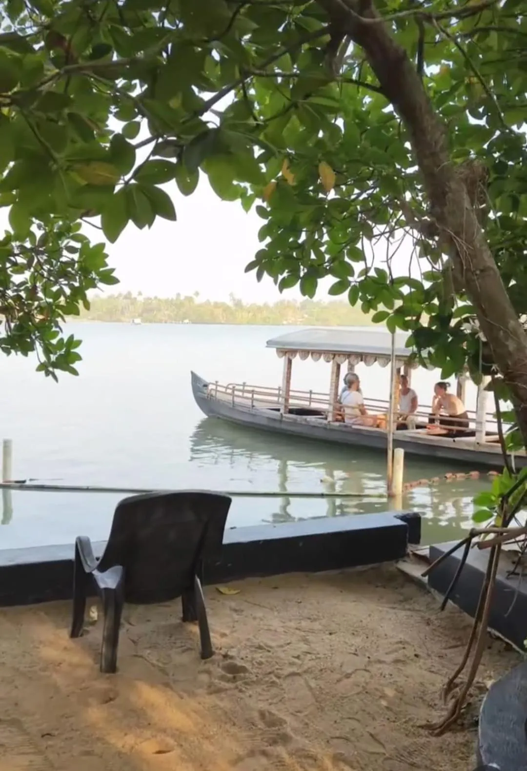 Lakefront Beach Homes