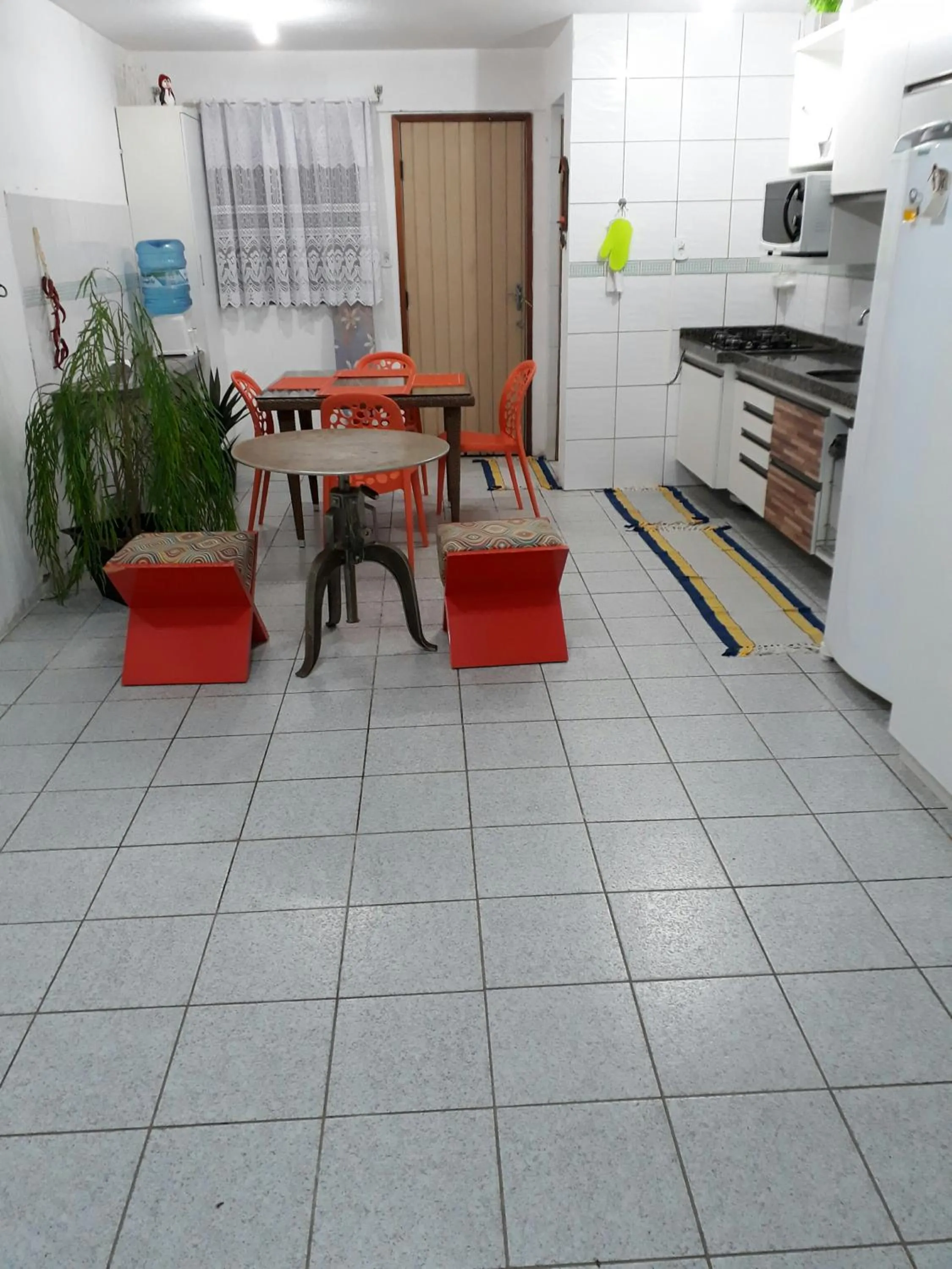 Casa 2 Quartos Mobiliada Cambeba - Com Garagem