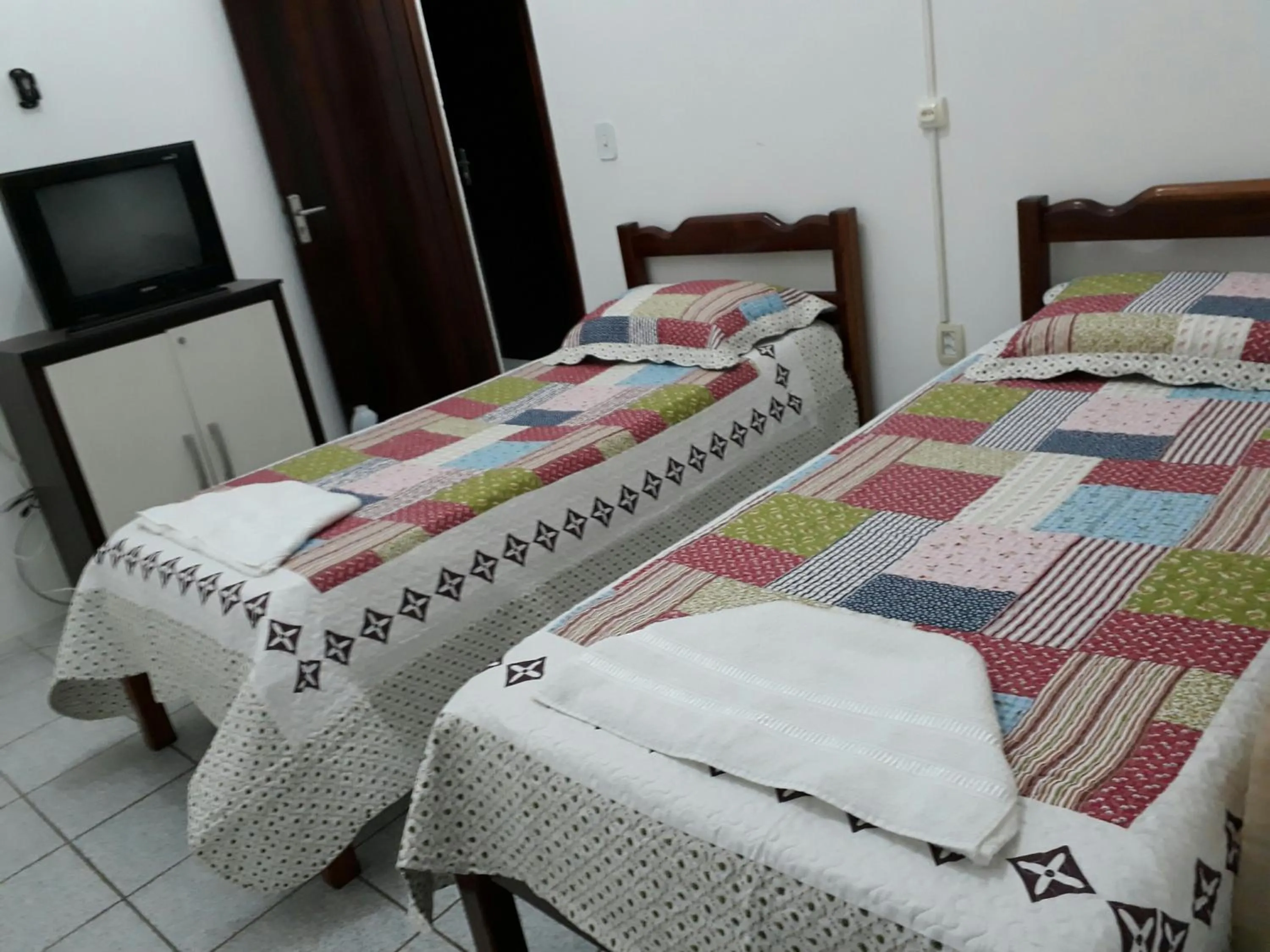 Bed in Casa 2 Quartos Mobiliada Cambeba - Com Garagem