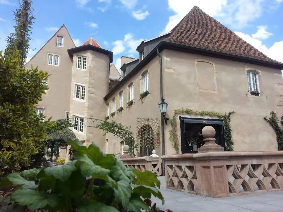 Facade/entrance in Hotel La Couronne