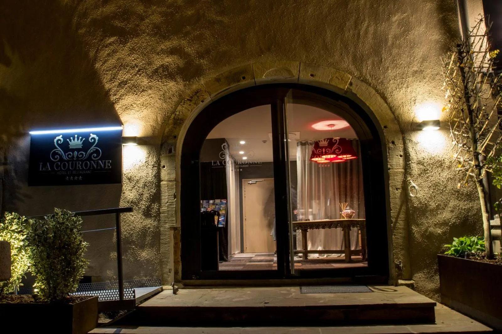 Facade/entrance in Hotel La Couronne