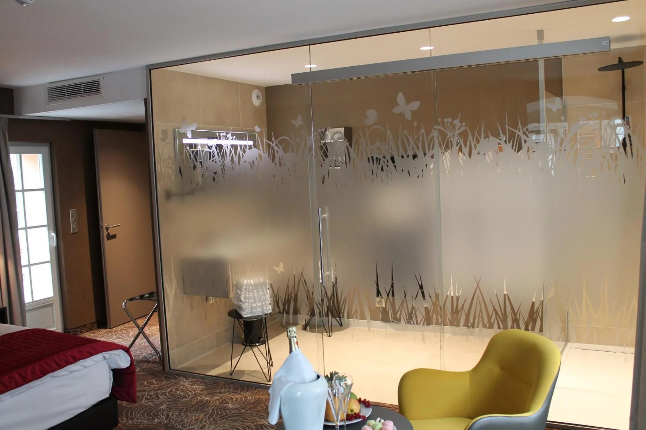 Bathroom in Hotel La Couronne