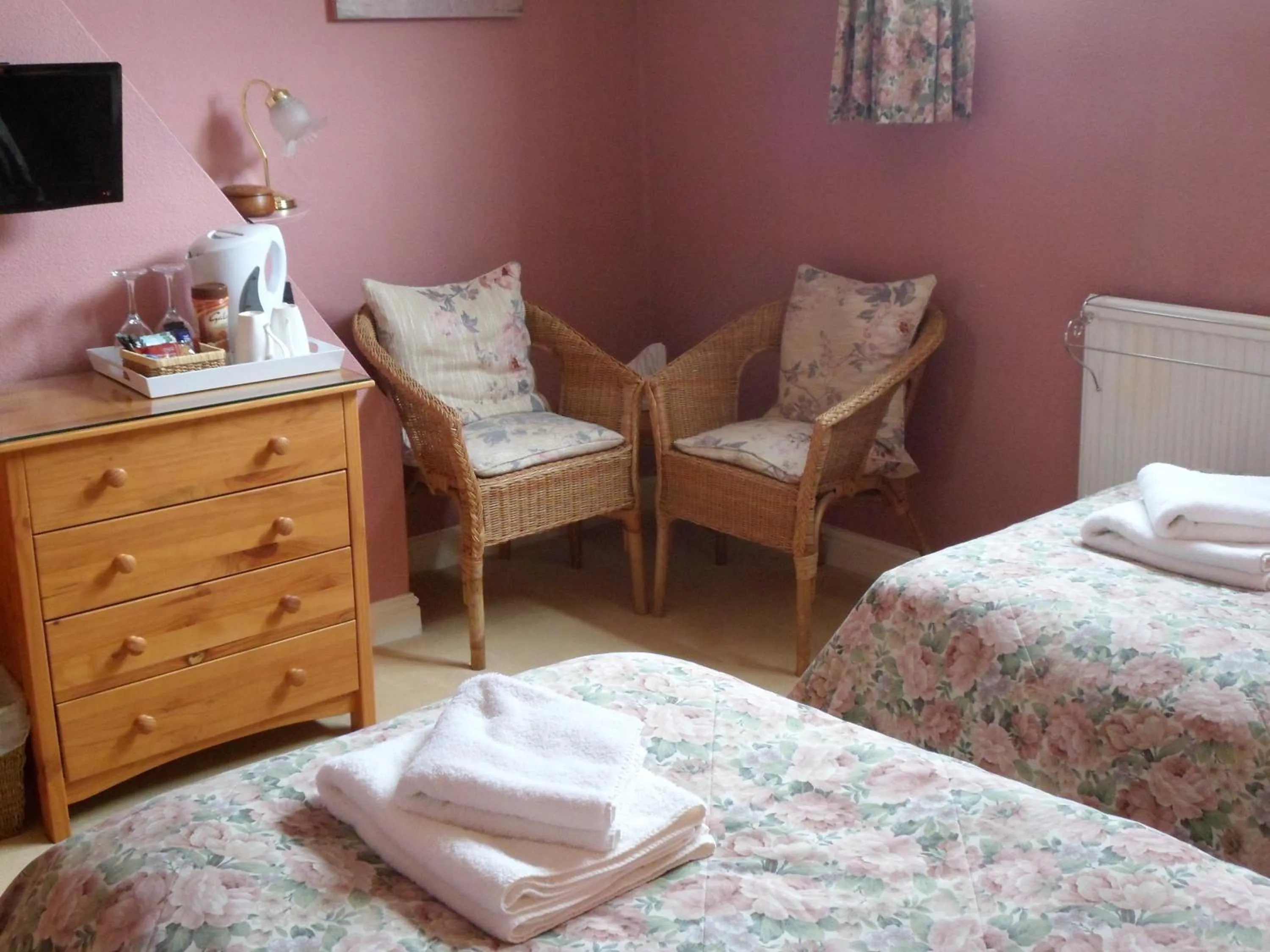 Decorative detail, Bed in The Farthings