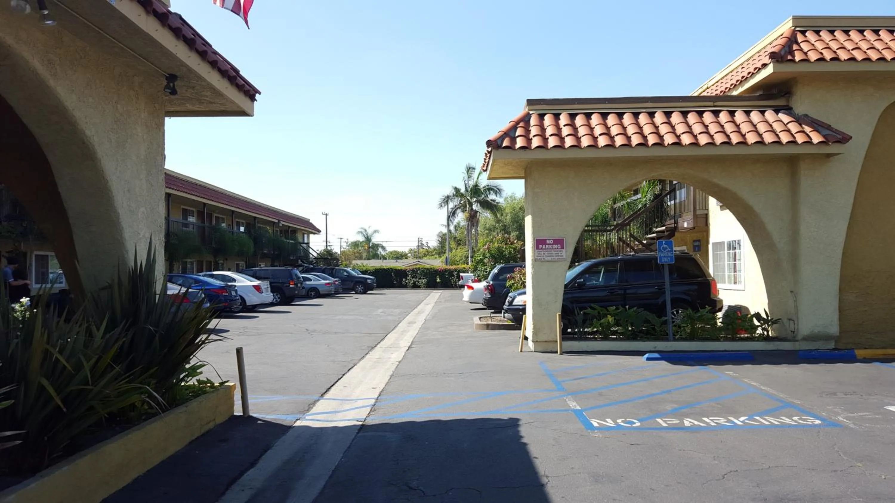Property building in Anaheim Astoria Inn & Suites