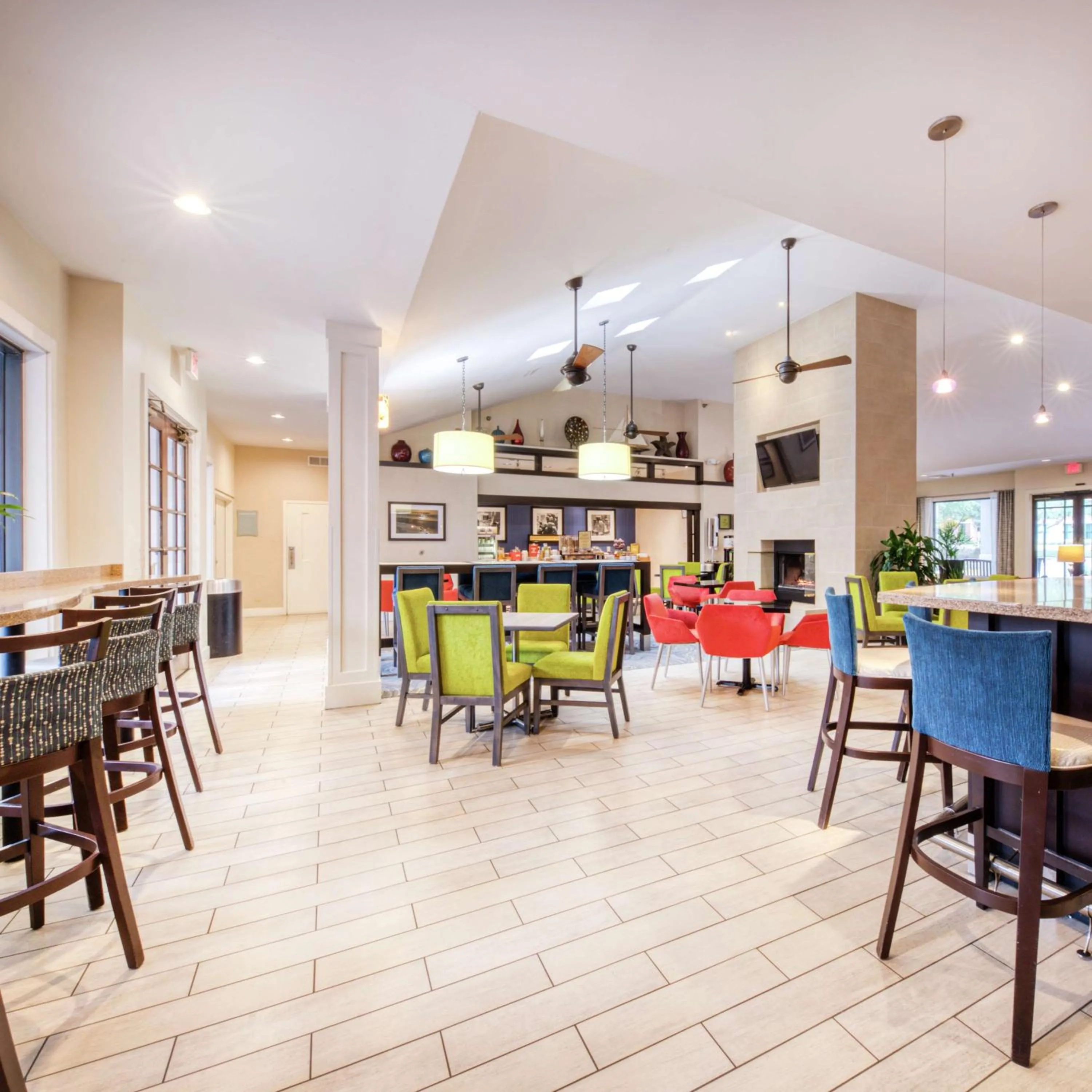 Lobby or reception in Hampton Inn & Suites Wilmington/Wrightsville Beach