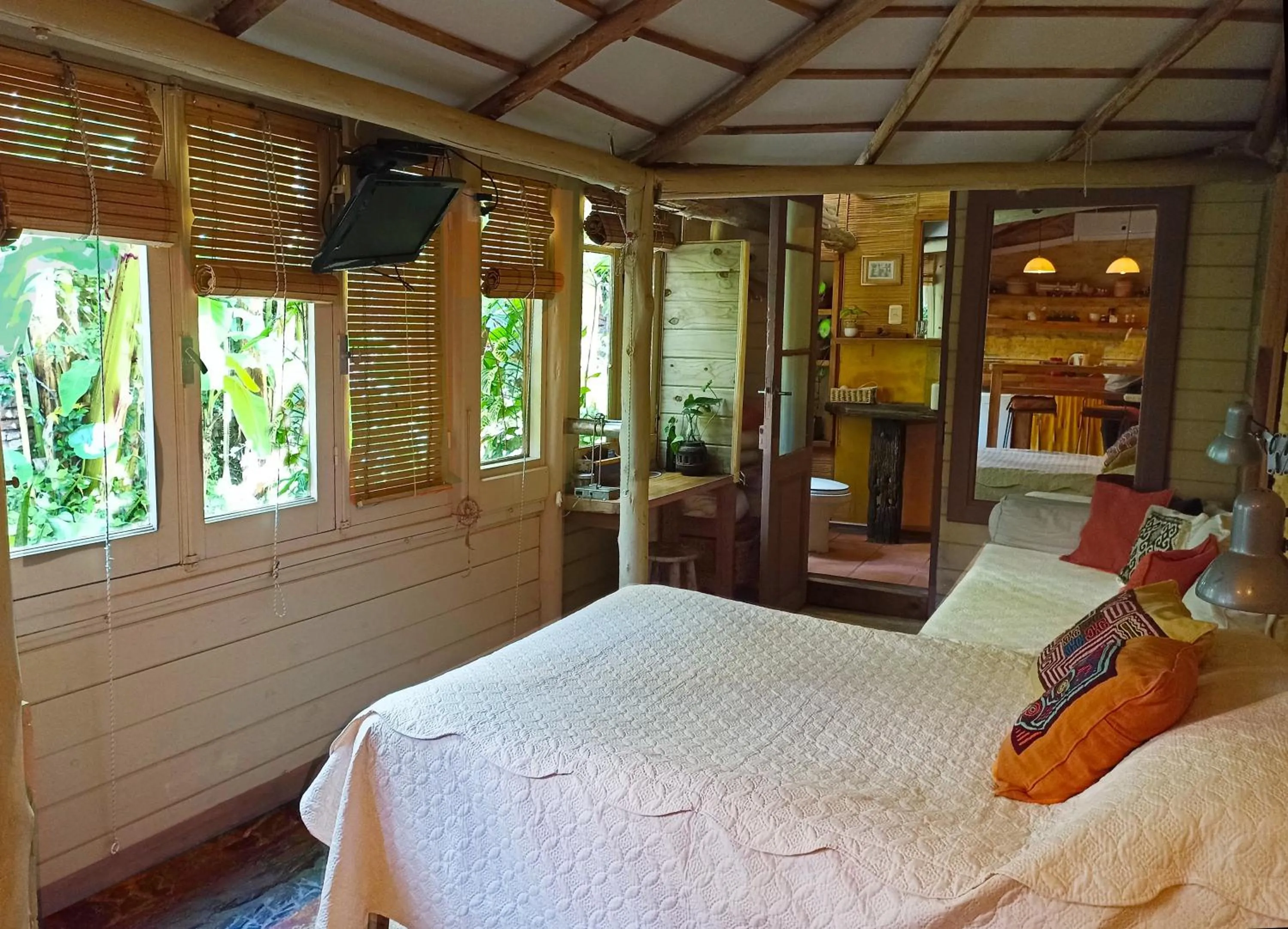 Bed in Colonia Suite Apartments