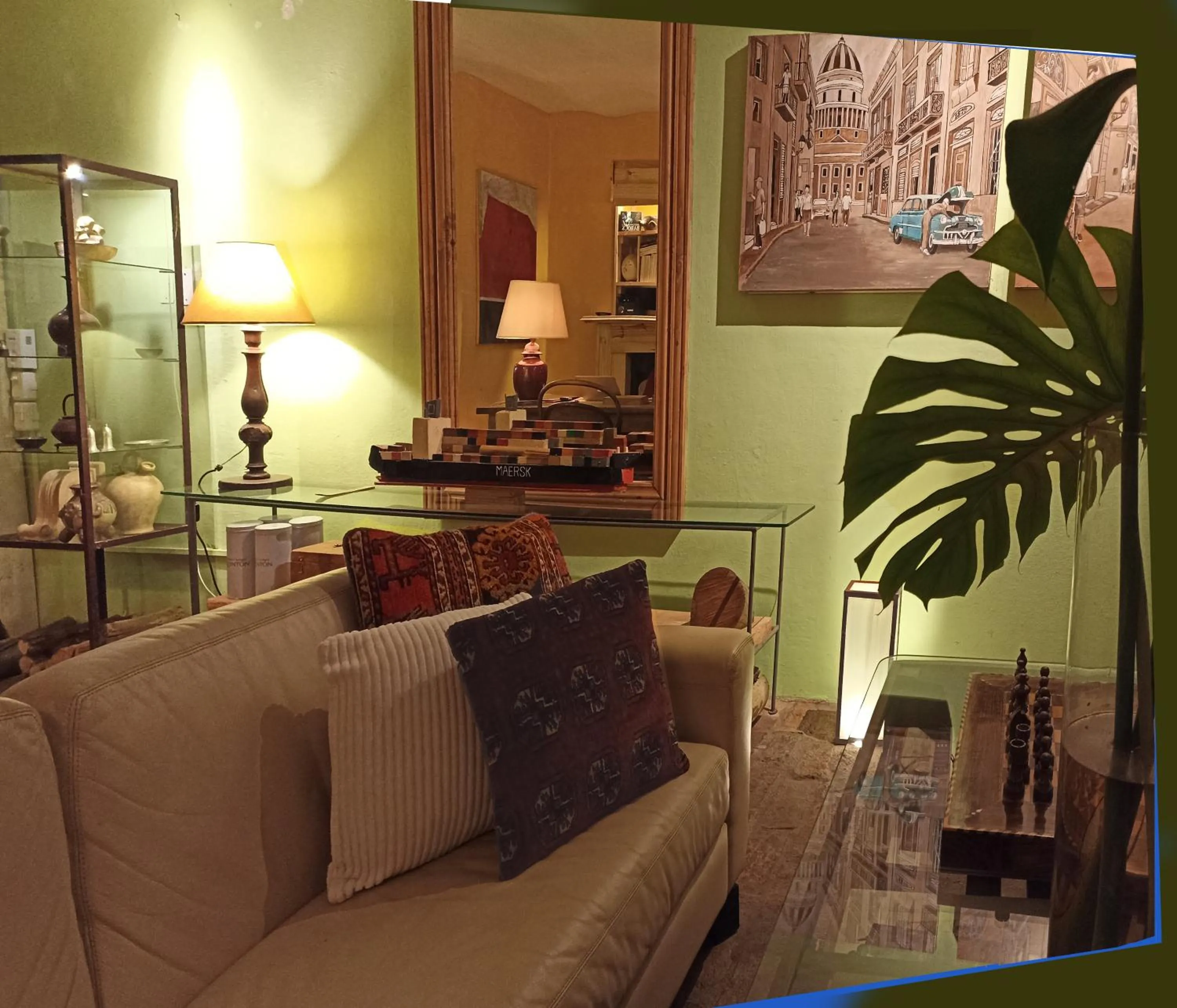 Living room in Colonia Suite Apartments