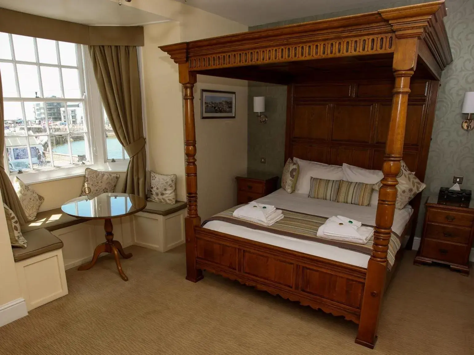 Bedroom, Bed in The George Bedroom, Bed in The George