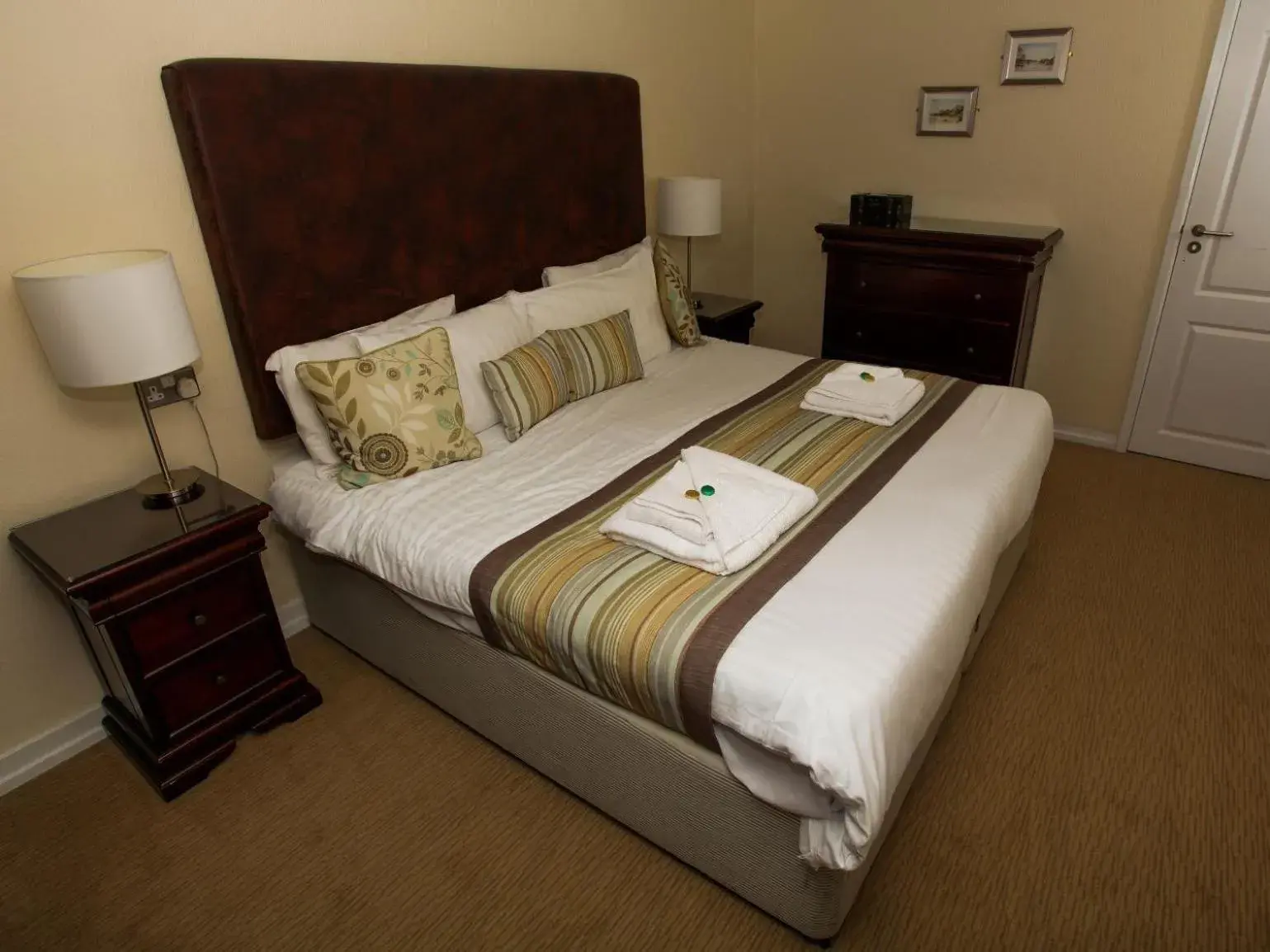 Bedroom, Bed in The George Bedroom, Bed in The George