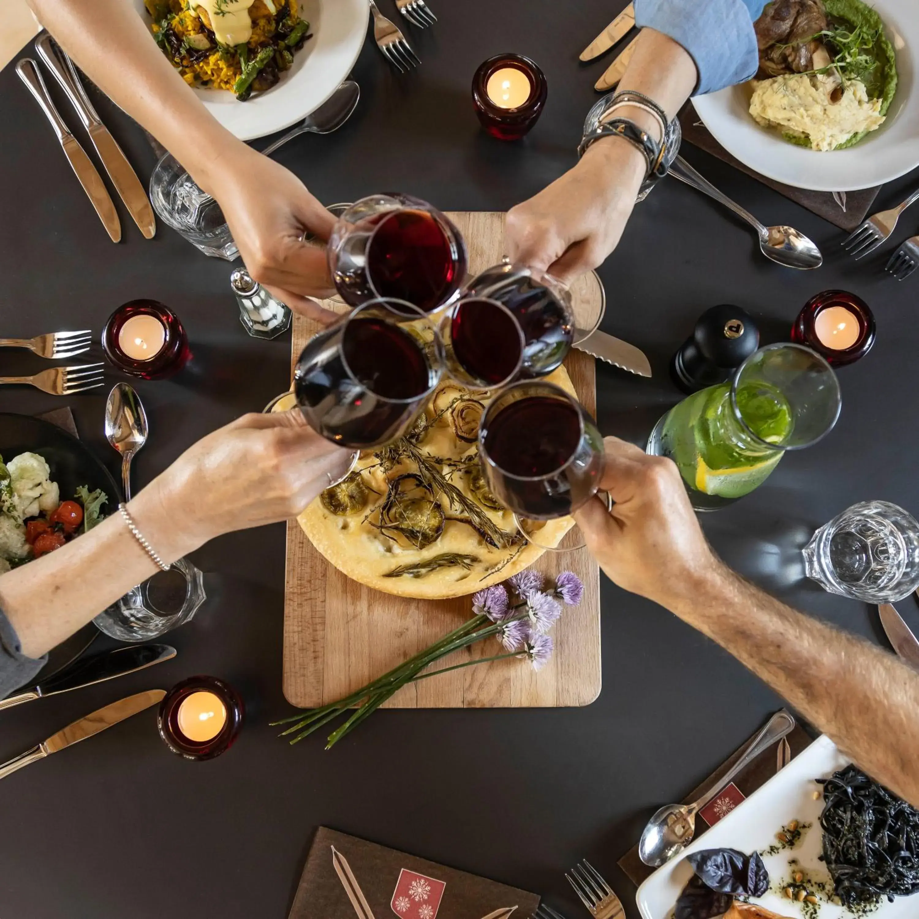 Restaurant/places to eat in La Chaumière Mountain Lodge Restaurant/places to eat in La Chaumière Mountain Lodge