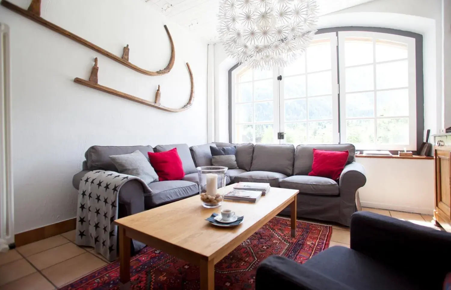 Lounge or bar in La Chaumière Mountain Lodge Lounge or bar in La Chaumière Mountain Lodge