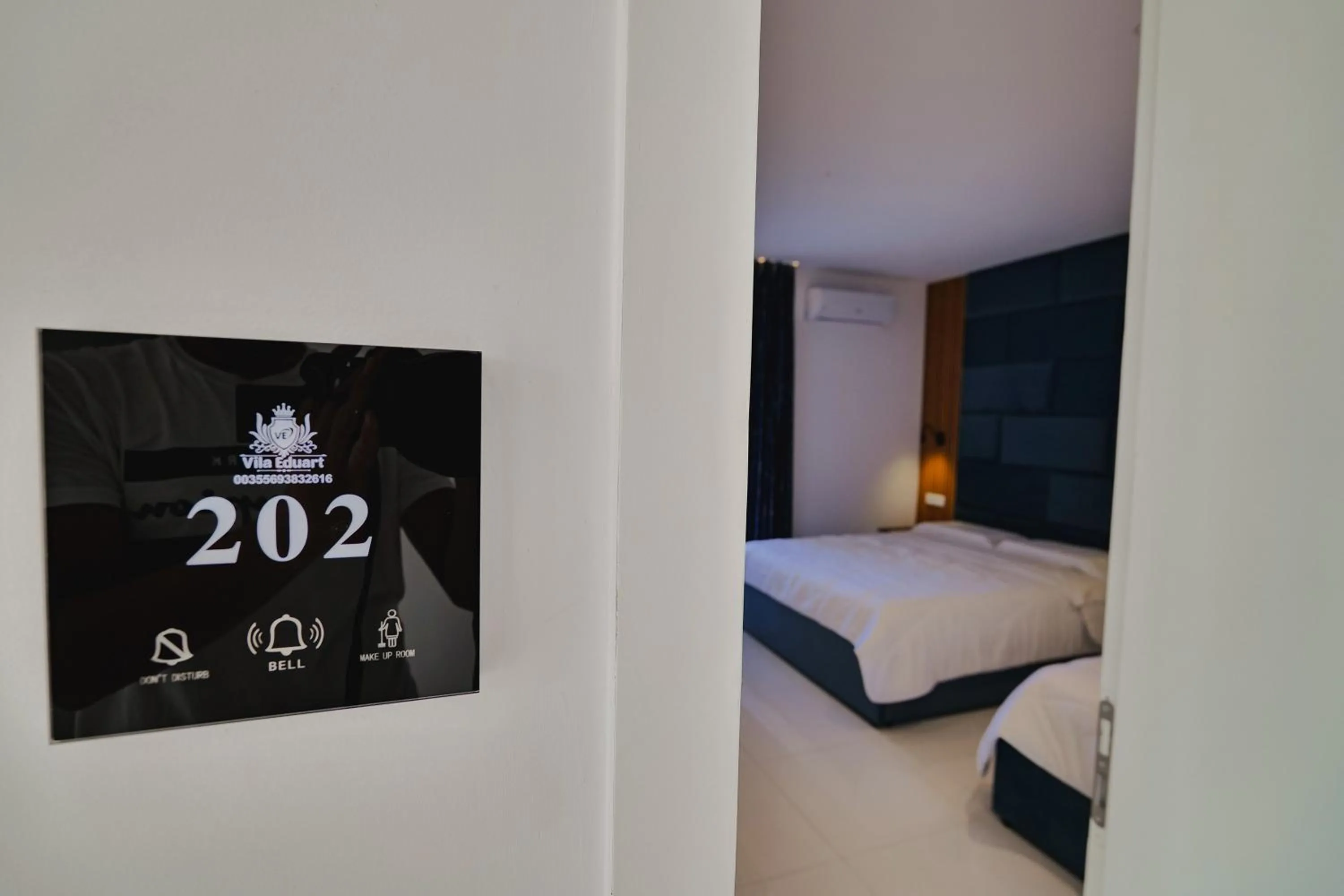Triple Room with Balcony and Garden View in Vila Eduart