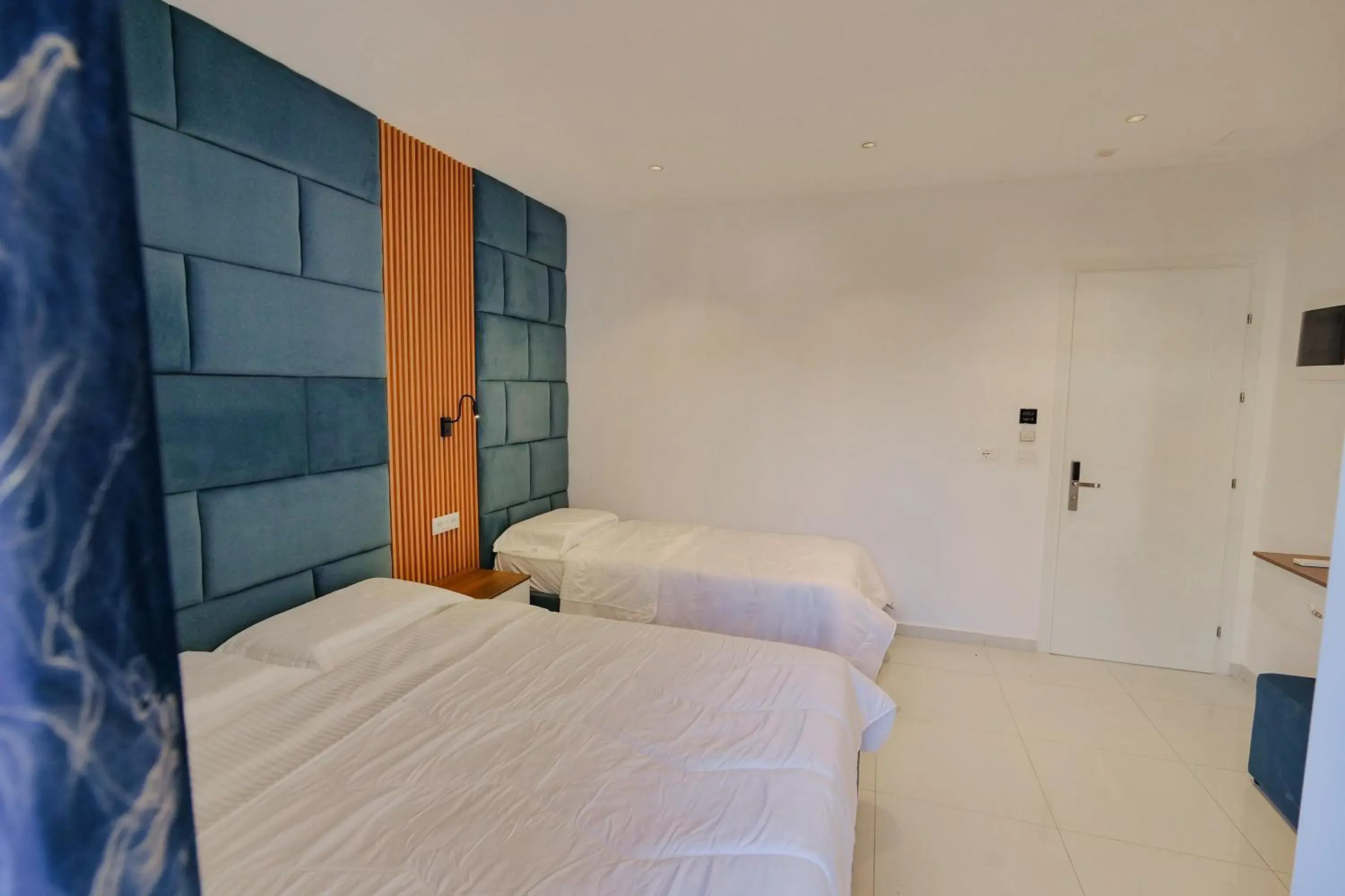 Triple Room with Balcony and Garden View in Vila Eduart Triple Room with Balcony and Garden View in Vila Eduart