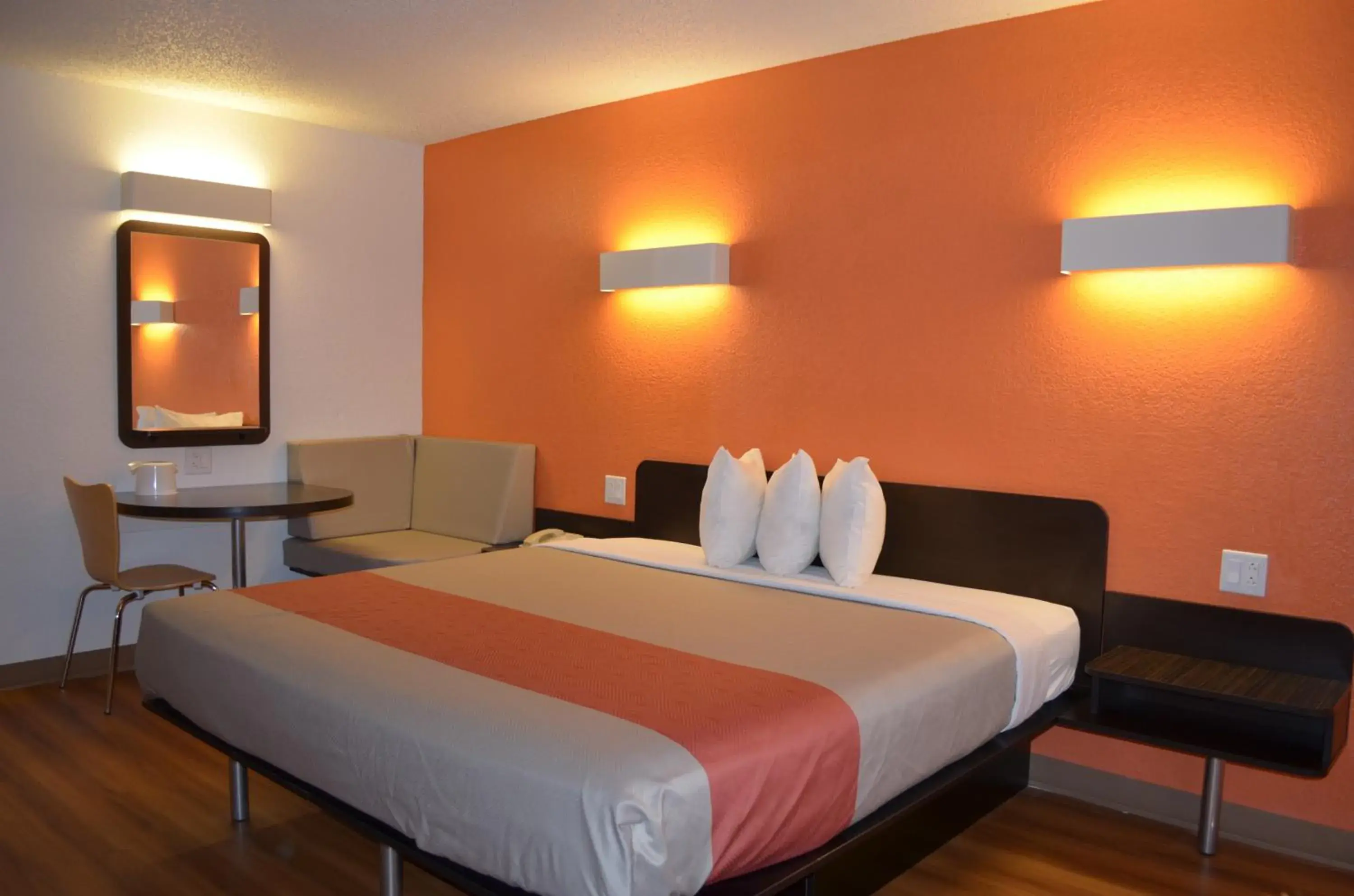 Bed in Motel 6 Kingsland Kings Bay Naval Bed in Motel 6 Kingsland Kings Bay Naval