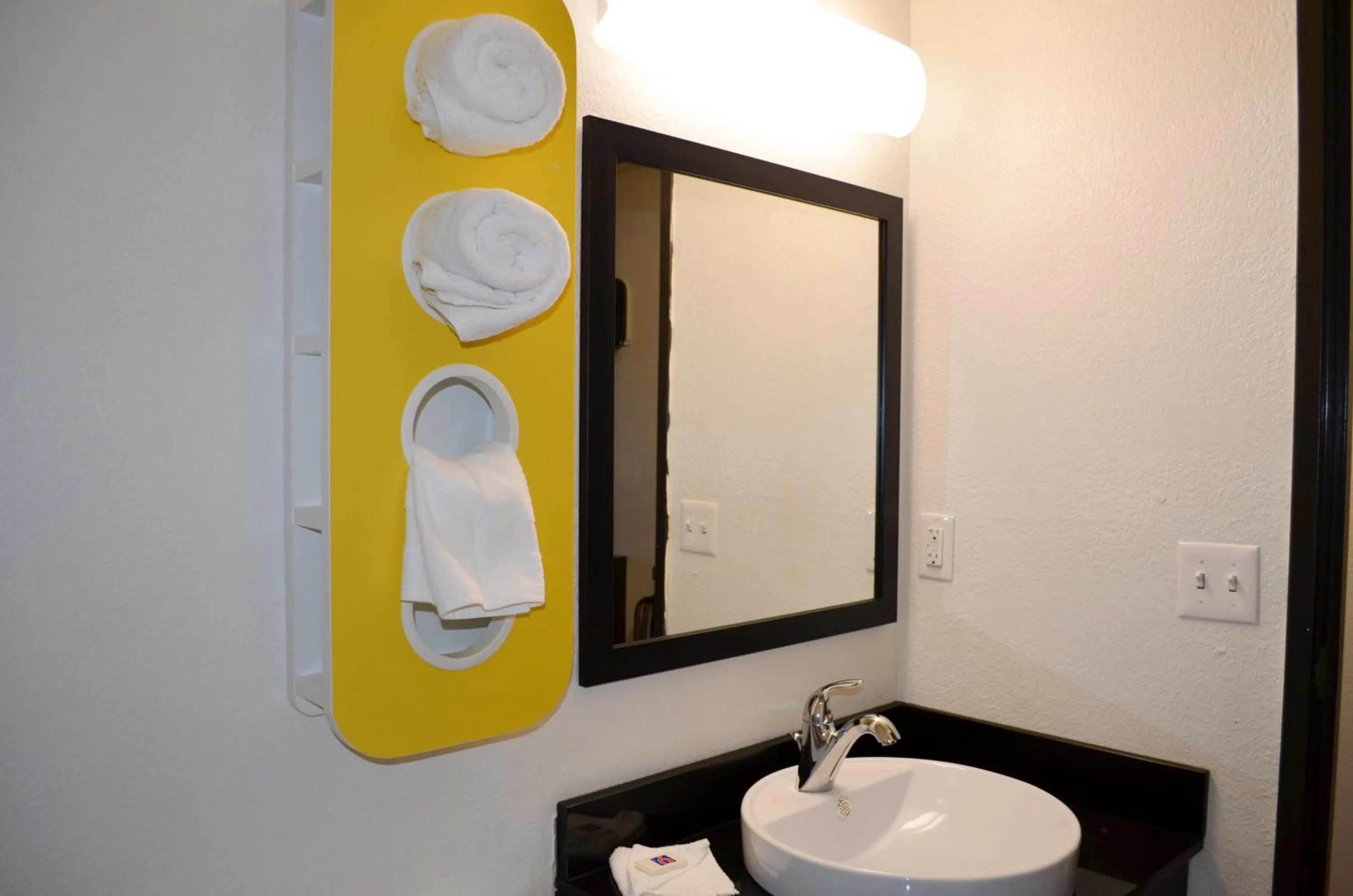 Bathroom in Motel 6 Kingsland Kings Bay Naval