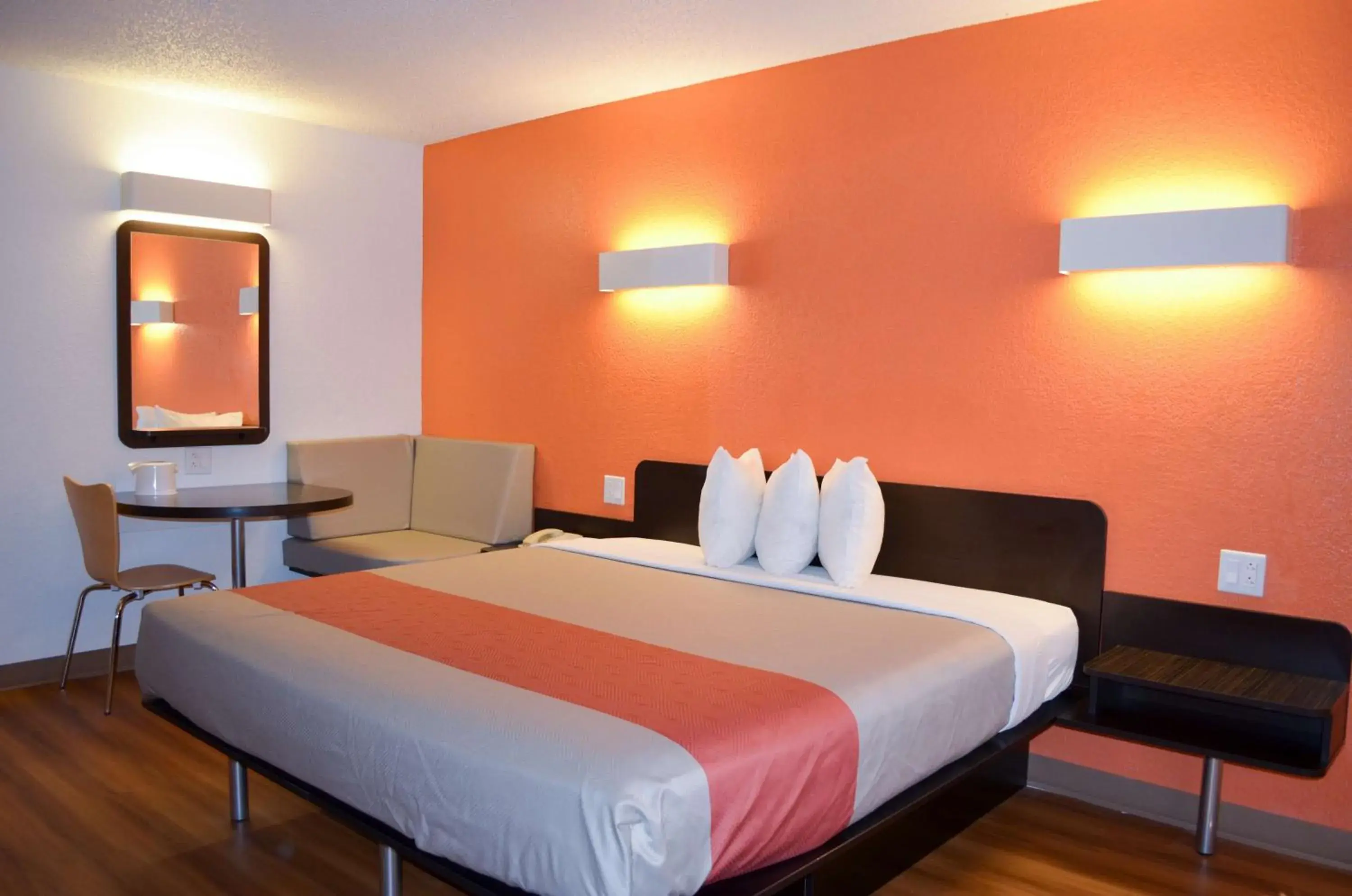 Photo of the whole room, Bed in Motel 6 Kingsland Kings Bay Naval Photo of the whole room, Bed in Motel 6 Kingsland Kings Bay Naval