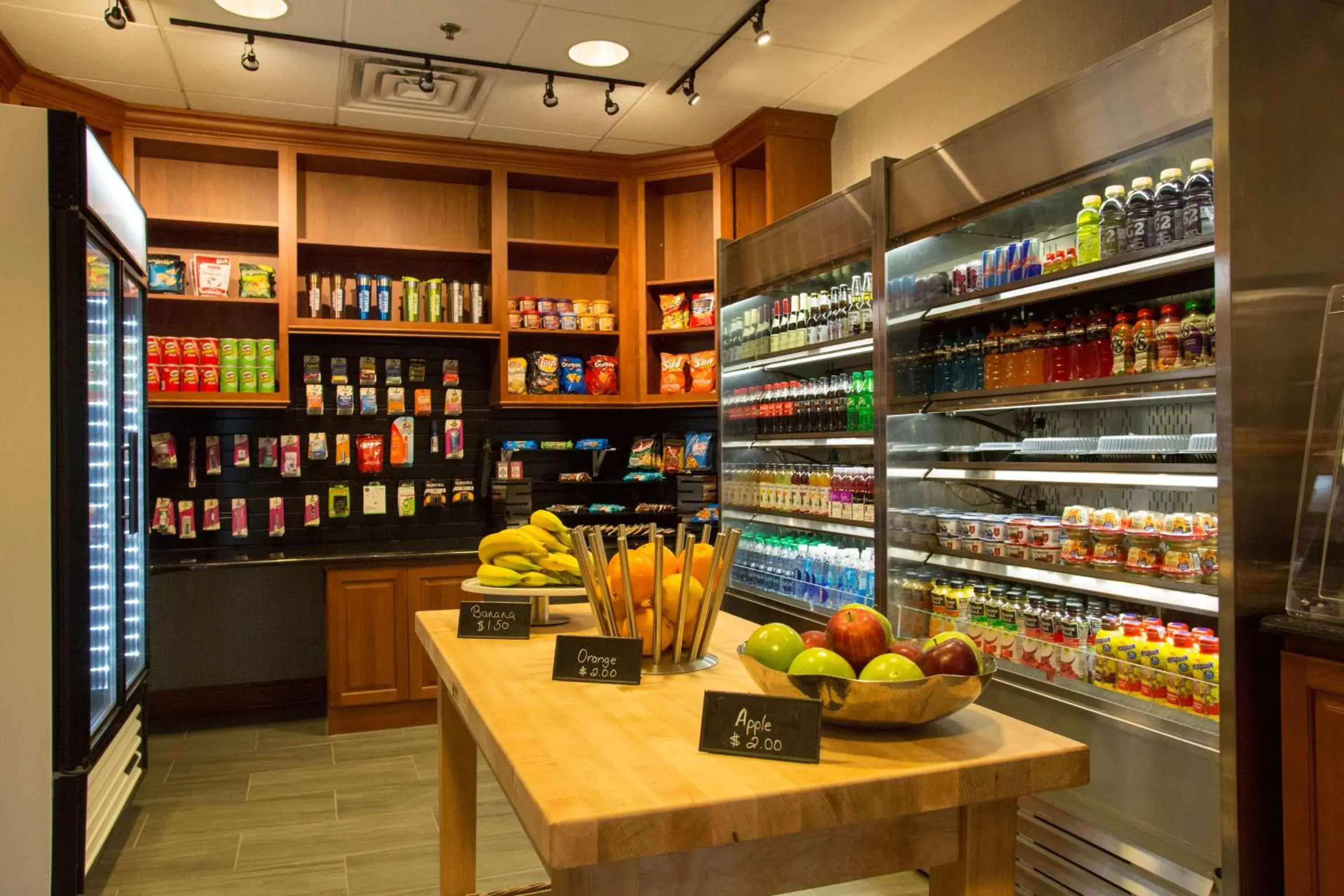 Restaurant/places to eat in Hilton Suites Chicago/Oakbrook Terrace Restaurant/places to eat in Hilton Suites Chicago/Oakbrook Terrace