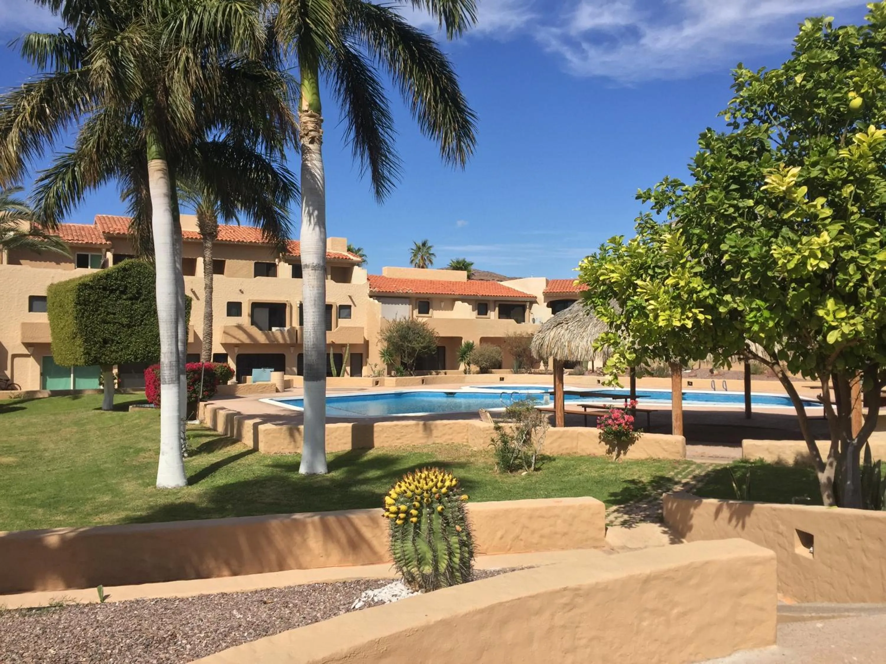 Pool view in Villa en Marinaterra en seguida de Marina San Carlos