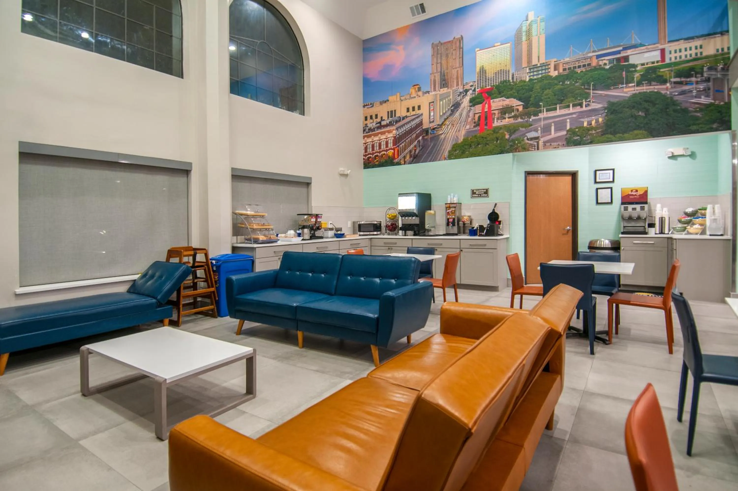 Breakfast in Days Inn & Suites by Wyndham San Antonio North/Stone Oak