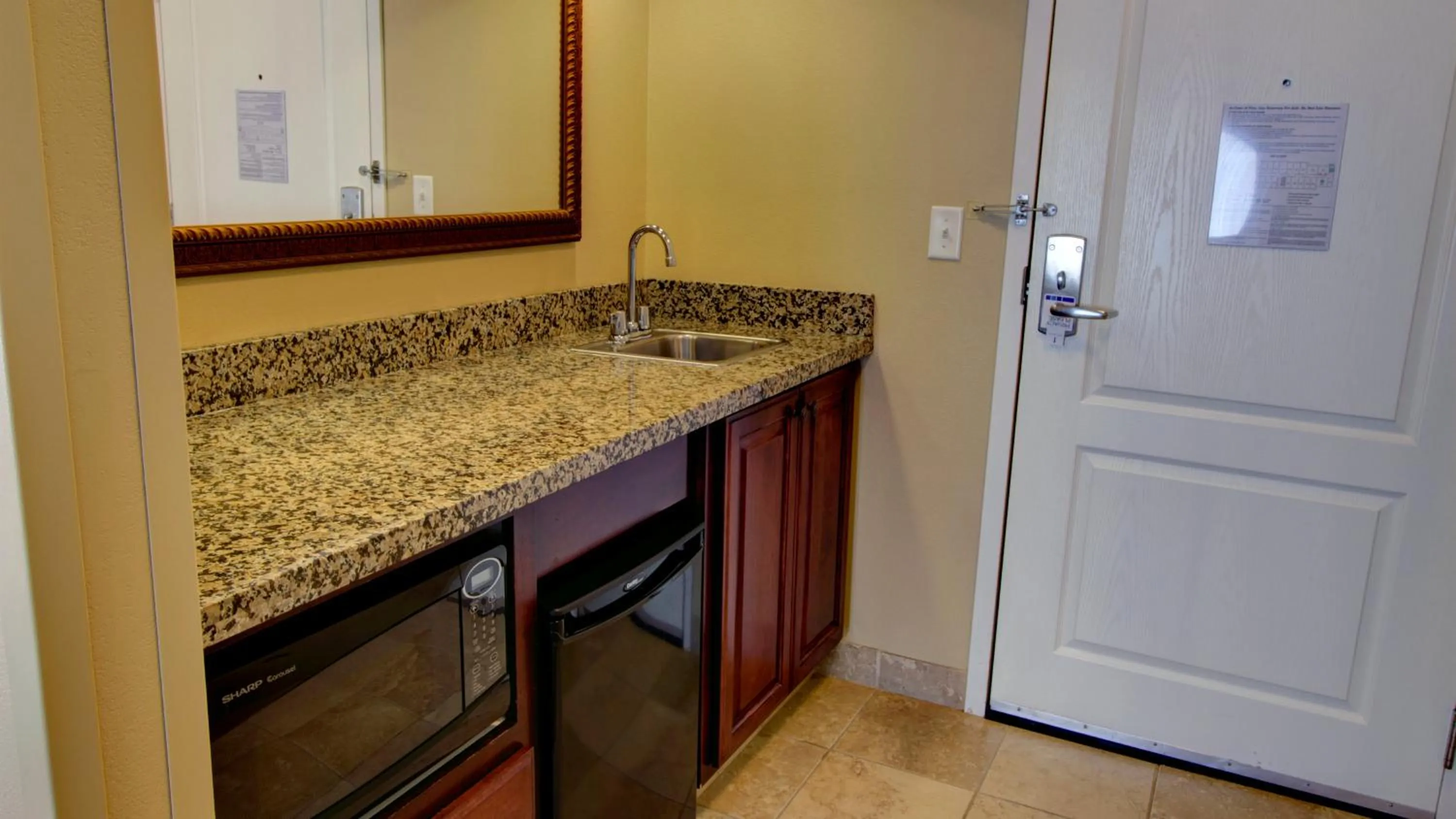 Bedroom in Holiday Inn Express & Suites Sioux City-South by IHG