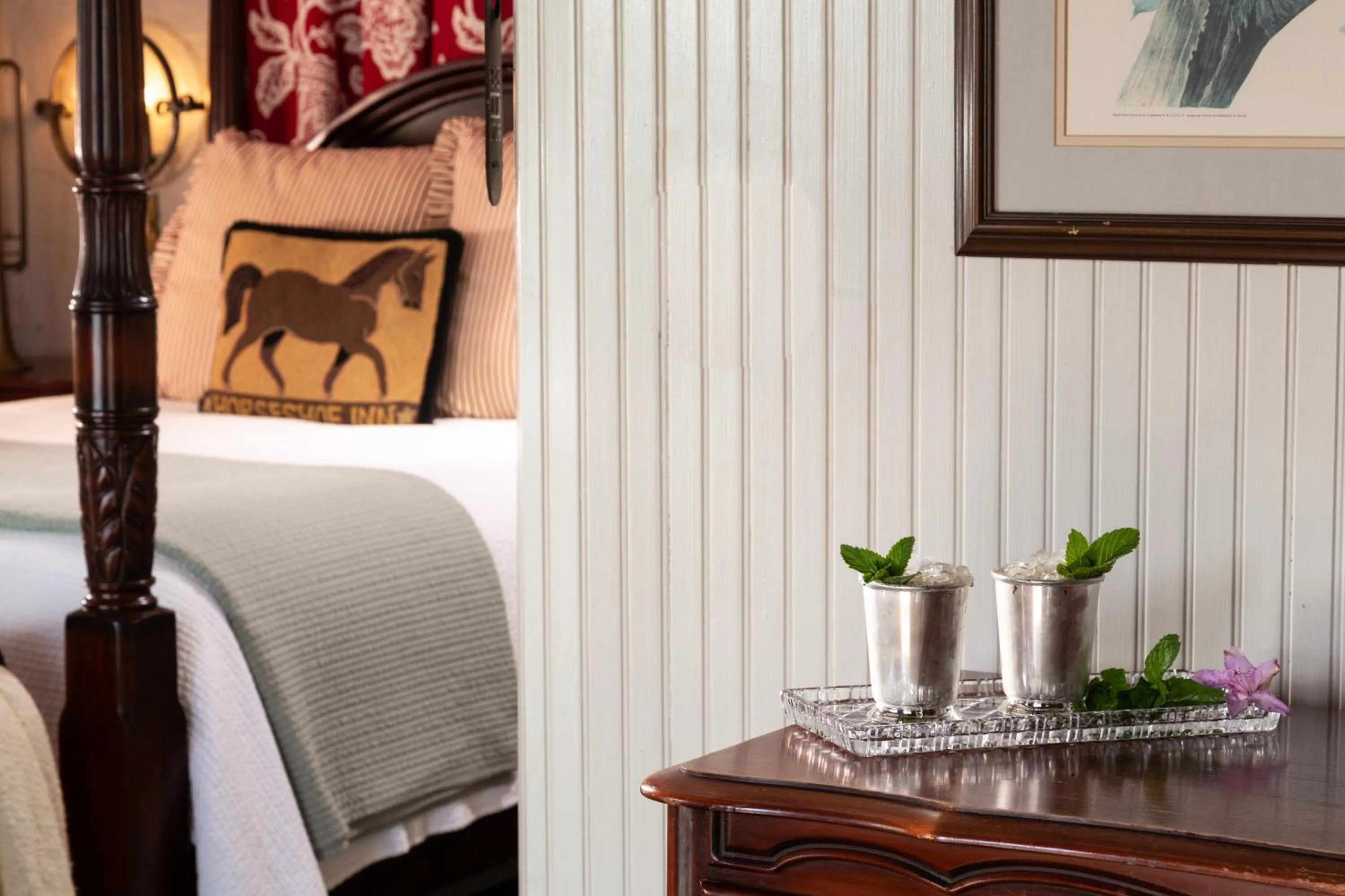 Pets, Bed in Inn at Woodhaven-In the Heart of the Bourbon Trail-Over 12 Distilleries Nearby