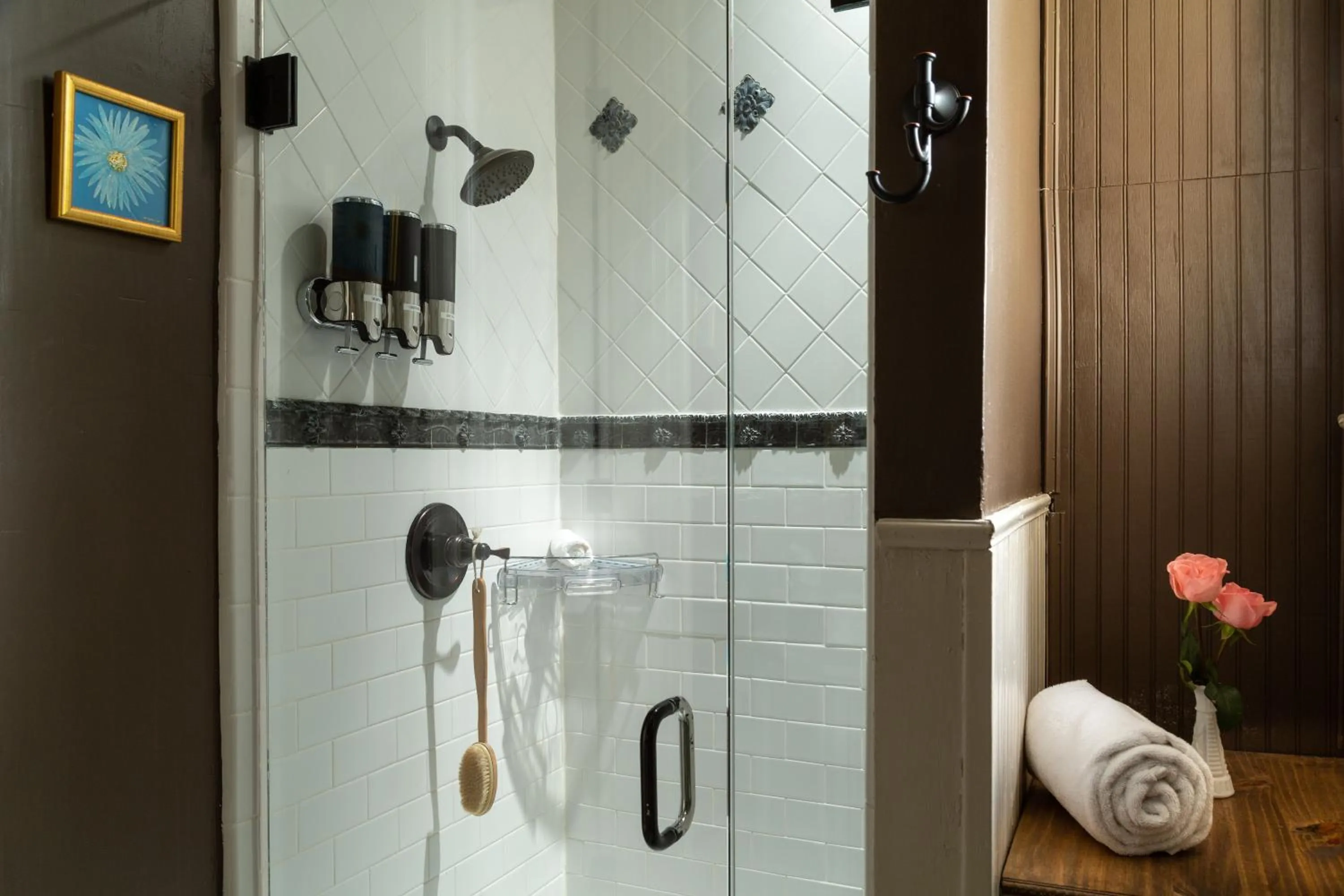 Shower in Inn at Woodhaven-In the Heart of the Bourbon Trail-Over 12 Distilleries Nearby