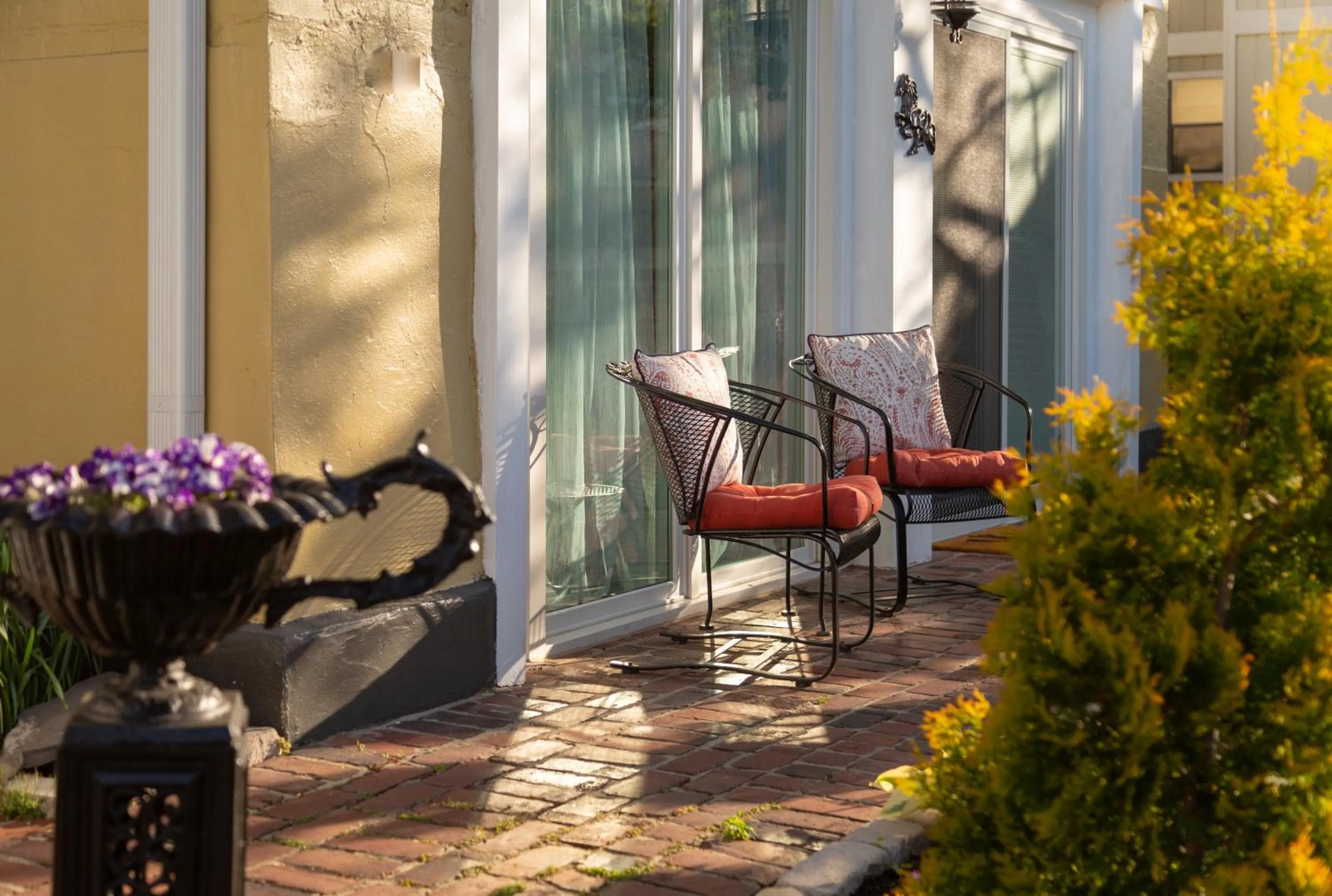 Patio in Inn at Woodhaven-In the Heart of the Bourbon Trail-Over 12 Distilleries Nearby