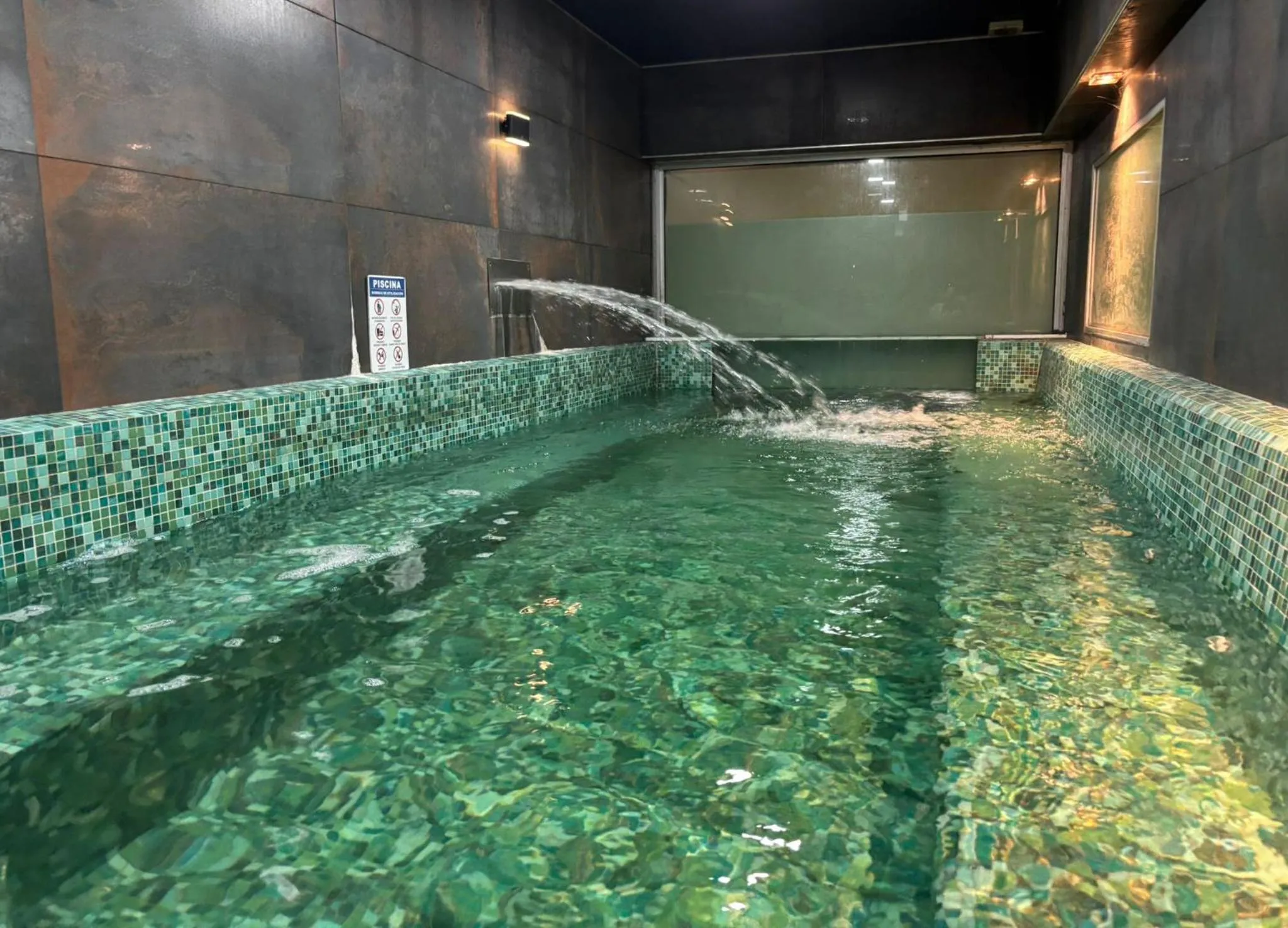 Swimming pool in Hotel Playa Brava