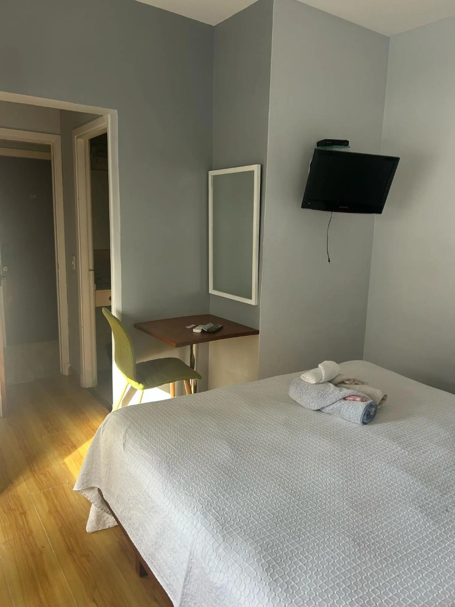 Budget Double Room in Hotel Playa Brava