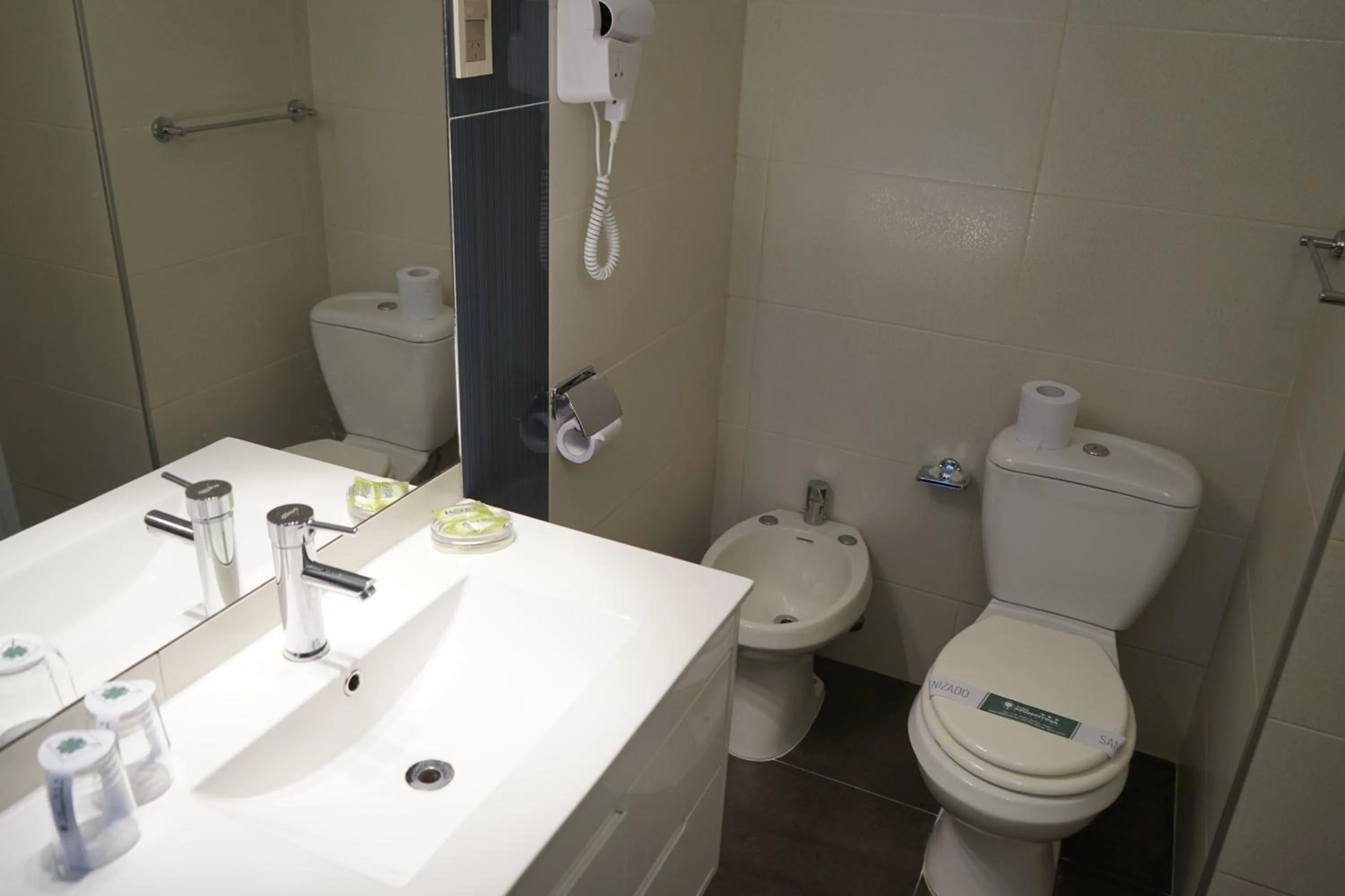 Bathroom in Hotel Argentina