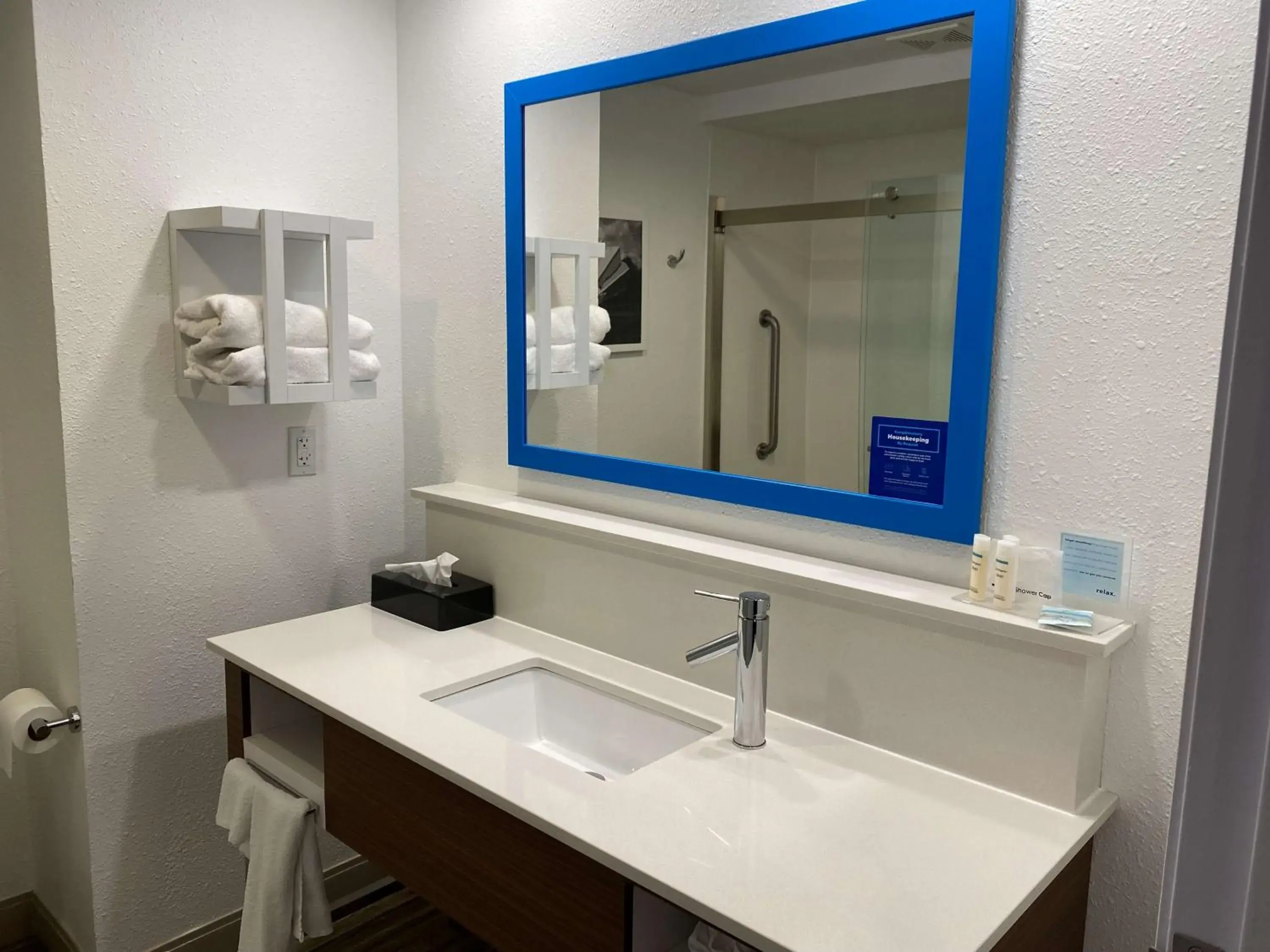 King Studio Suite - Non-Smoking in Hampton Inn Ft. Chiswell-Max Meadows King Studio Suite - Non-Smoking in Hampton Inn Ft. Chiswell-Max Meadows