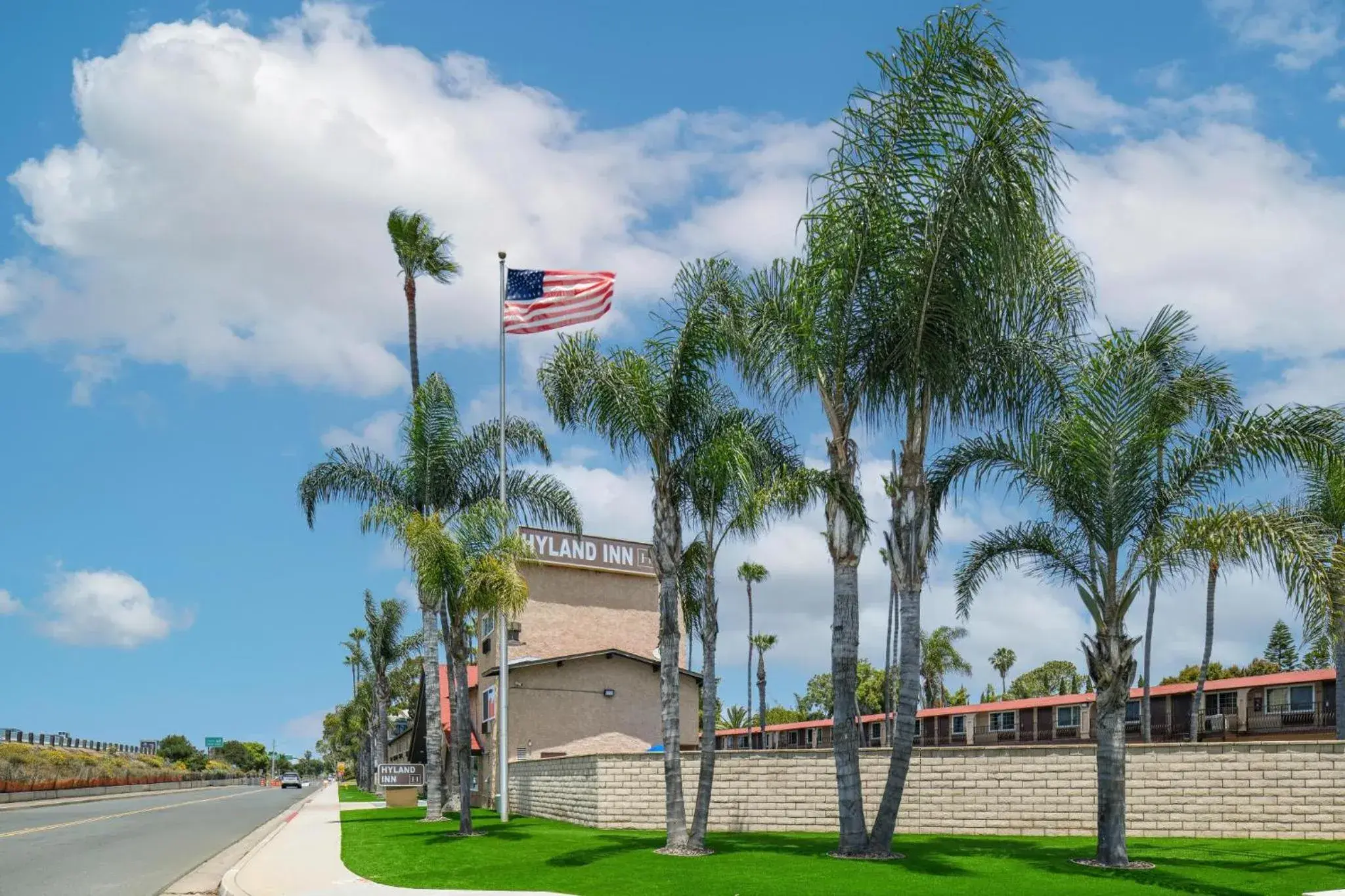 Property building in Hyland Inn near Legoland Property building in Hyland Inn near Legoland