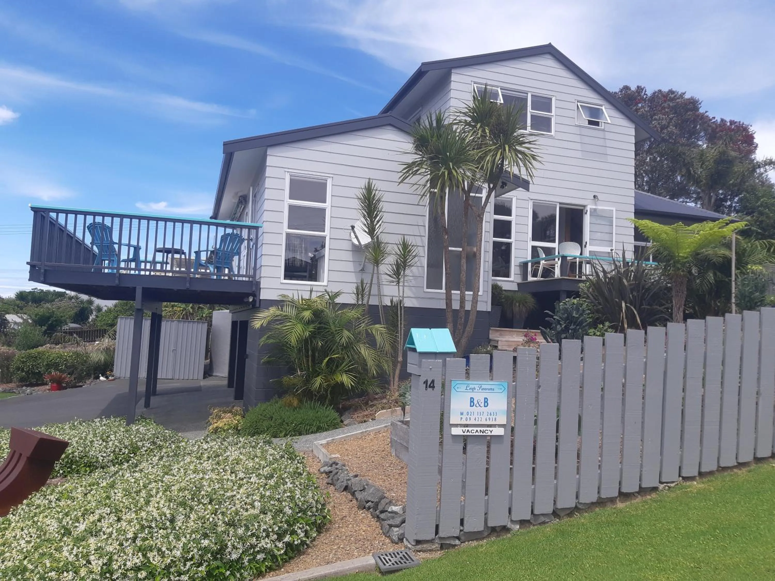 Property building in Leigh Panorama B&B