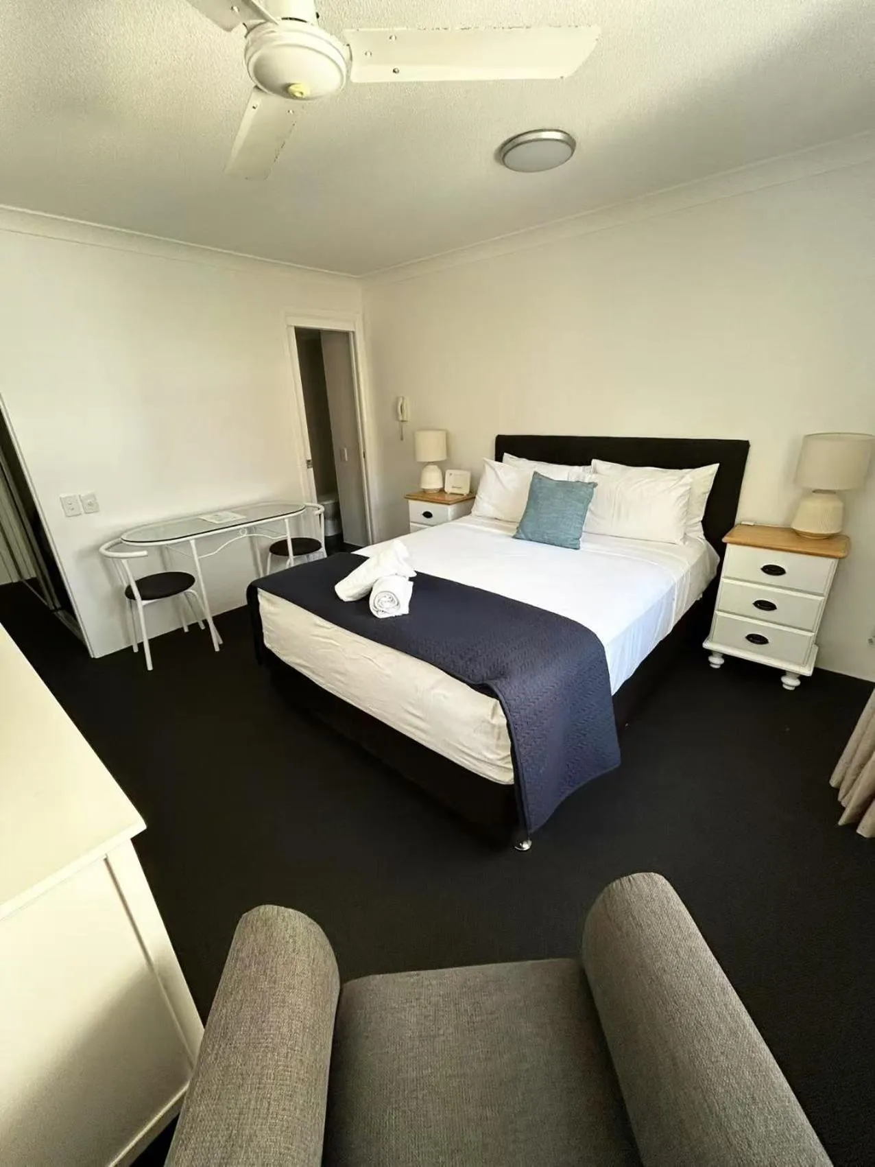 Bedroom, Bed in Aruba Beach Resort