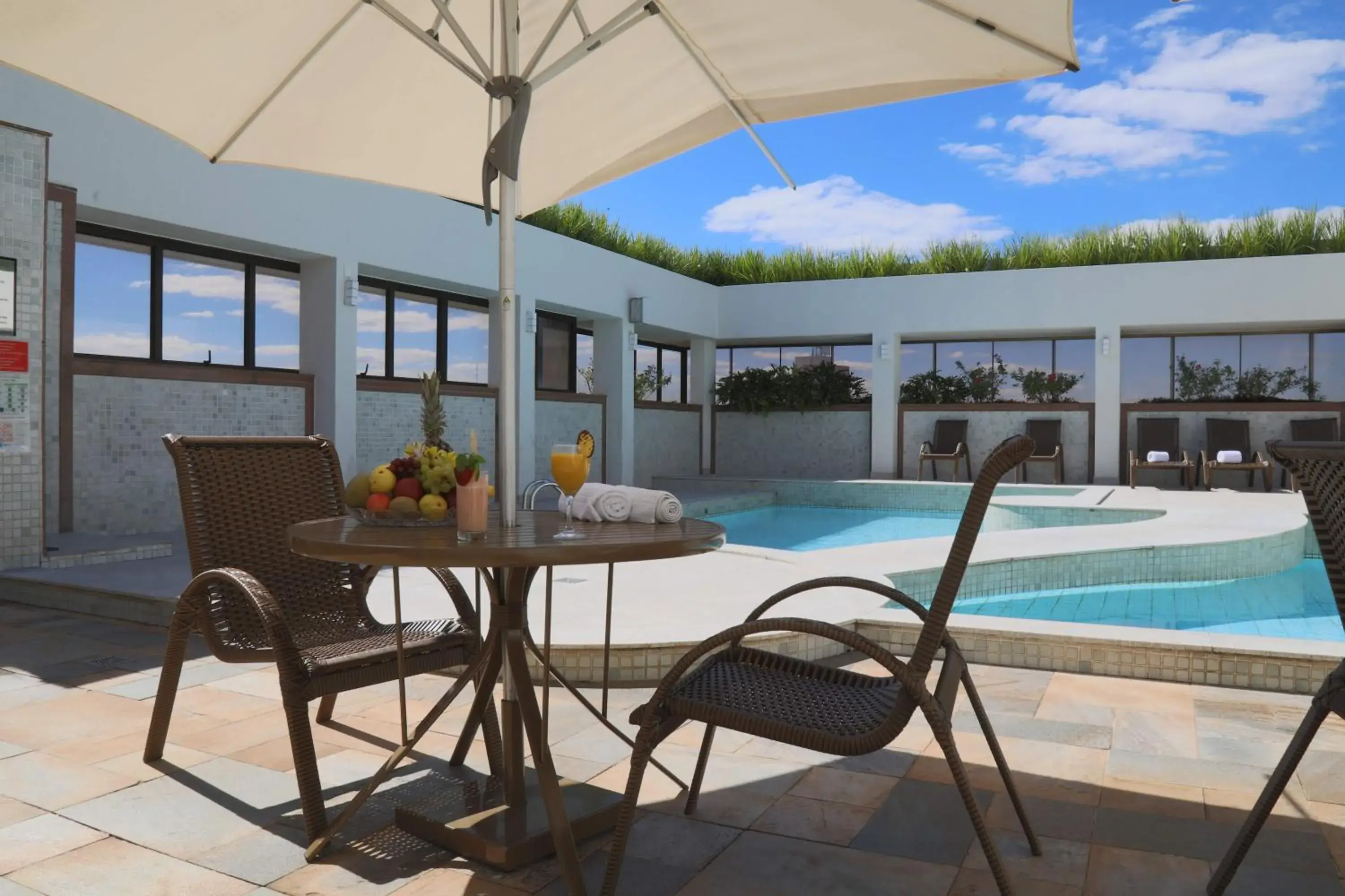 Swimming pool in Golden Tulip Goiania Address Swimming pool in Golden Tulip Goiania Address